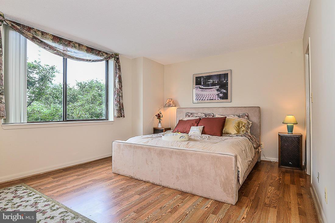 SKYLINE HOUSE - Residential