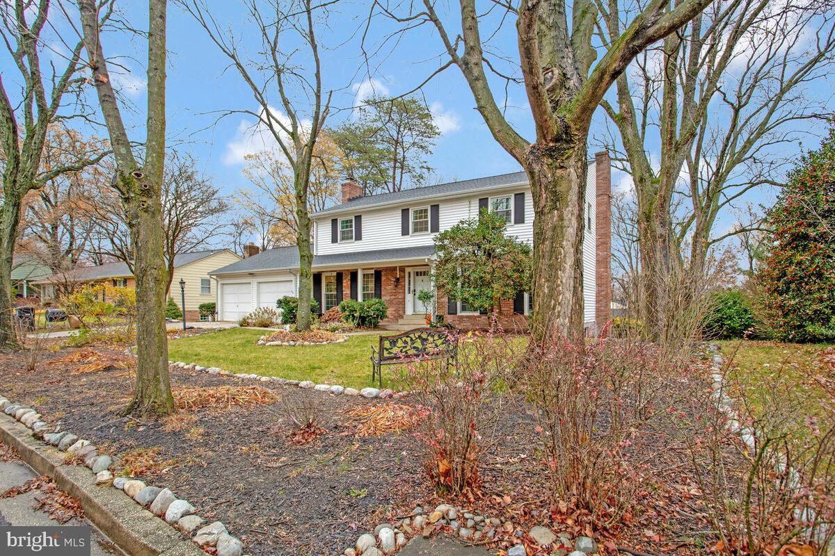 ROLLANDWOOD - Residential Lease