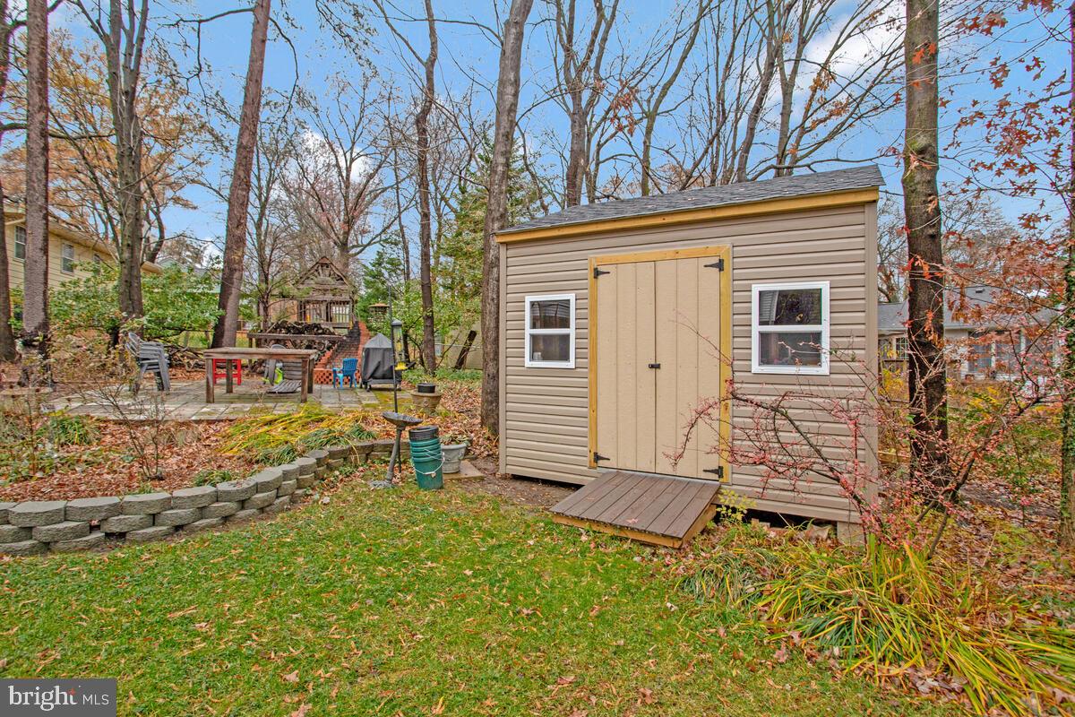 ROLLANDWOOD - Residential Lease