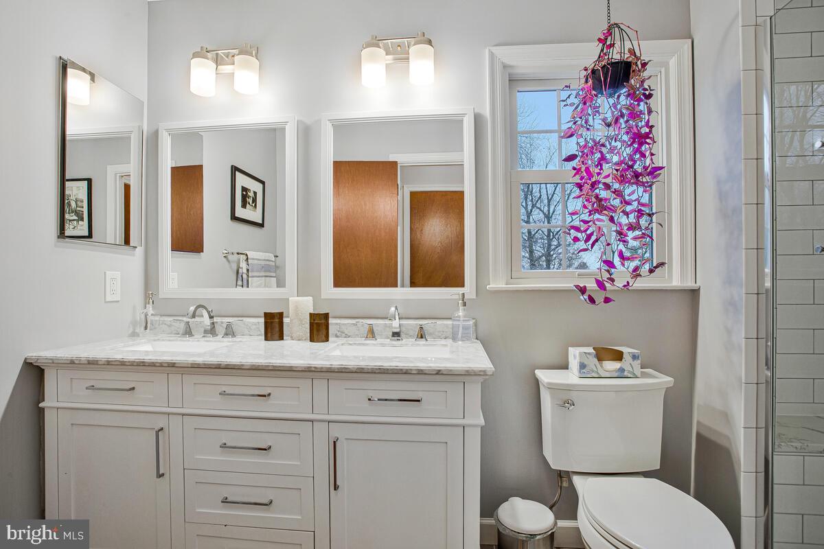 ROLLANDWOOD - Residential Lease