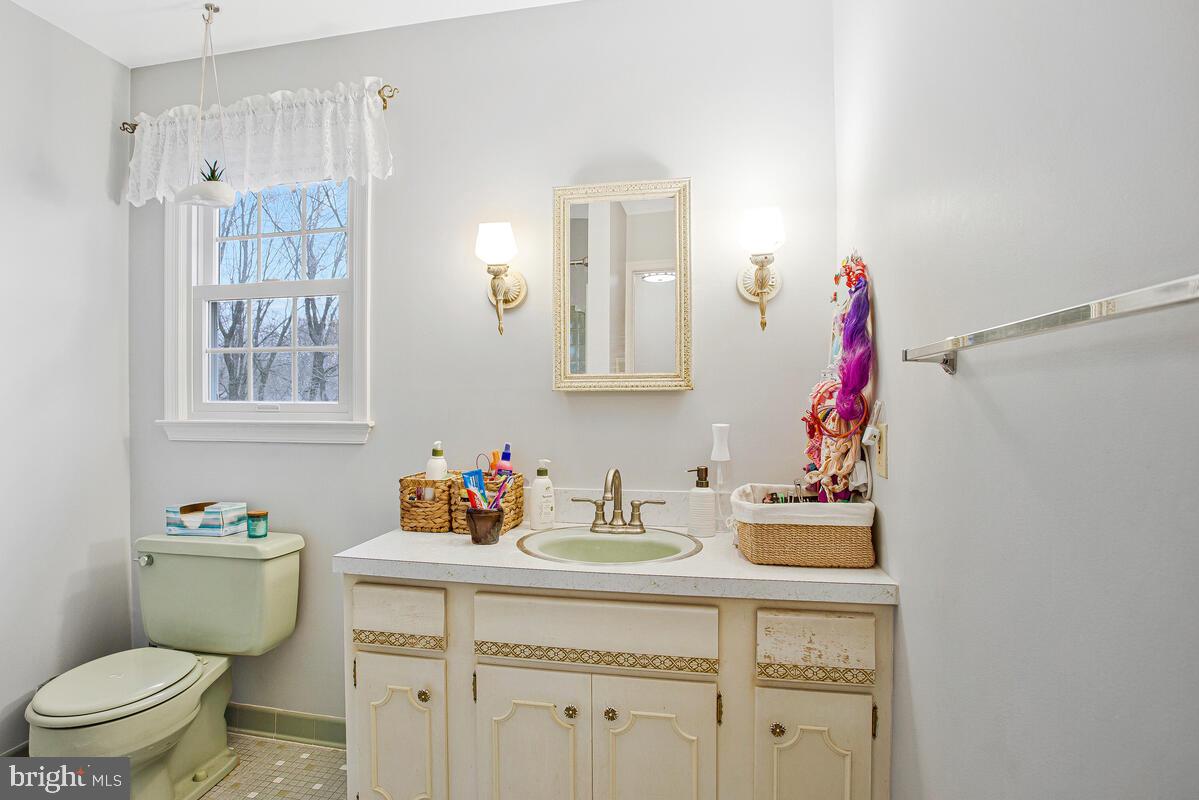 ROLLANDWOOD - Residential Lease