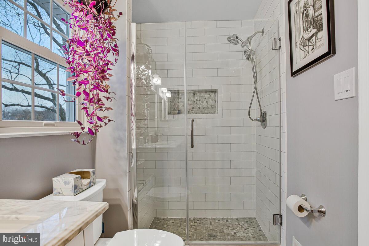 ROLLANDWOOD - Residential Lease