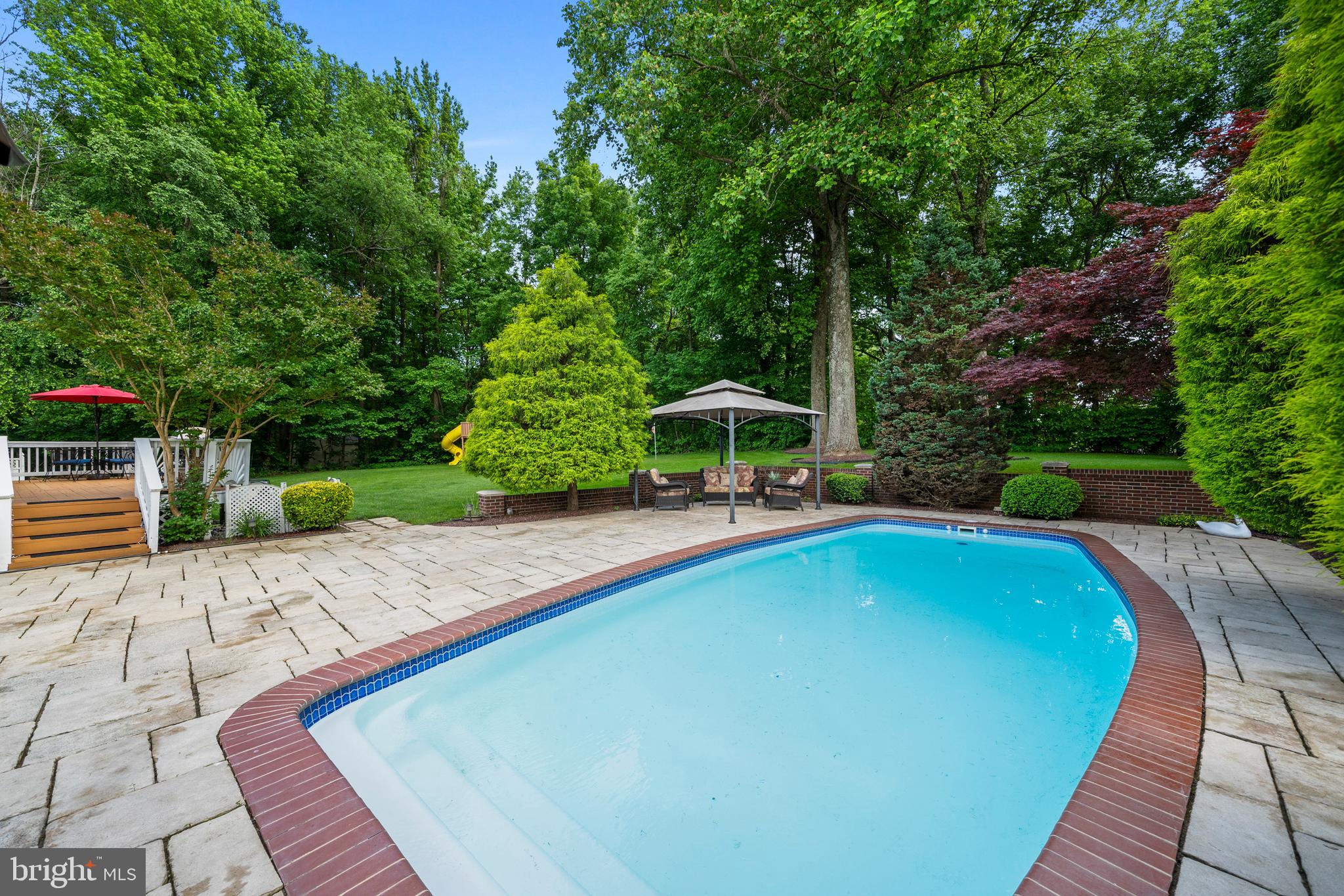 CROSS POINT - Residential