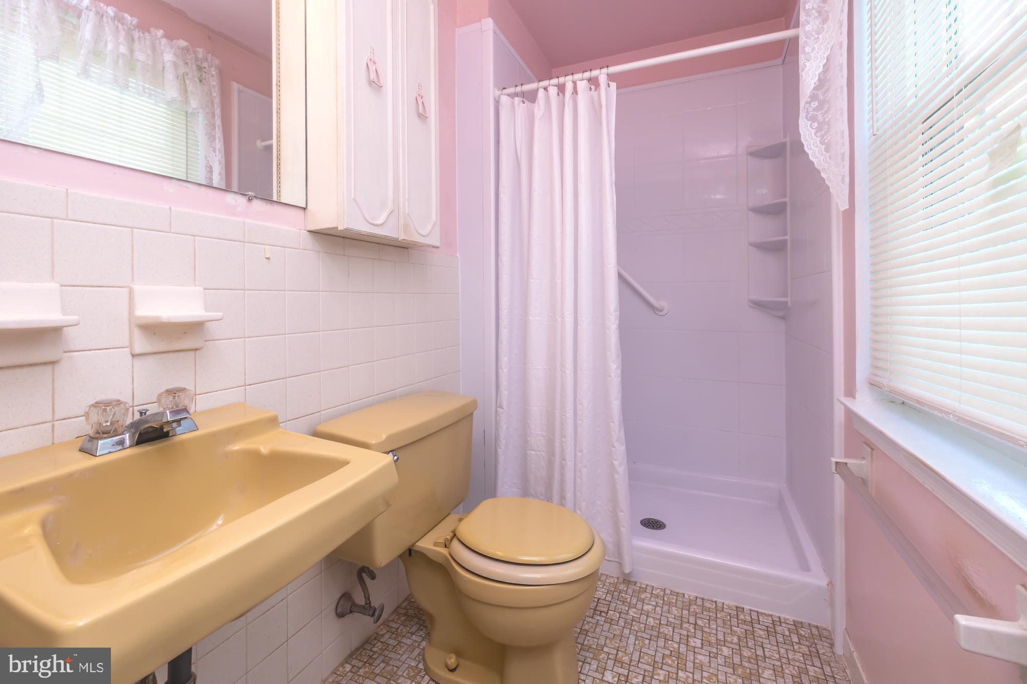 RHONDDA - Residential