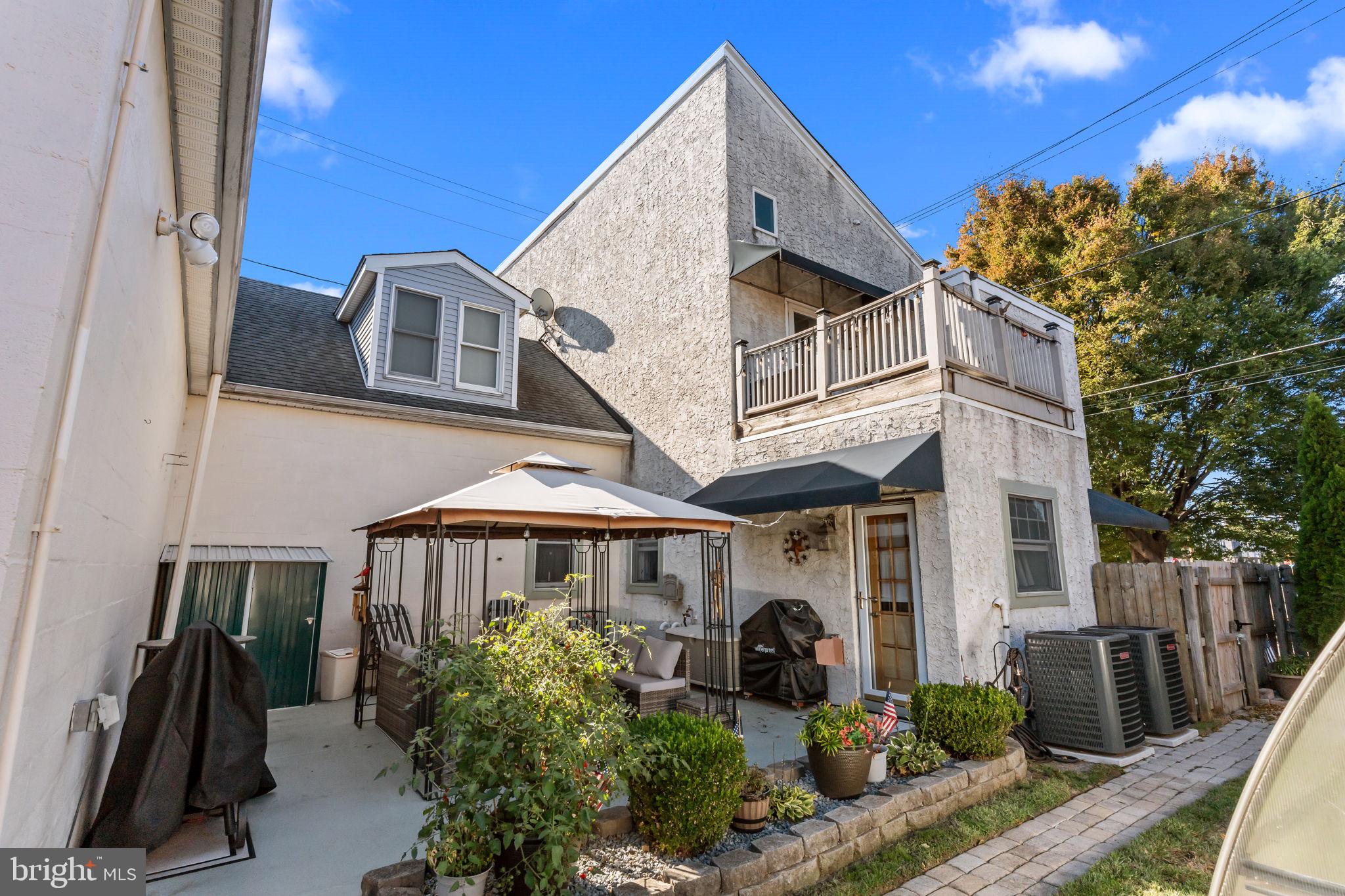 PORT RICHMOND - Residential