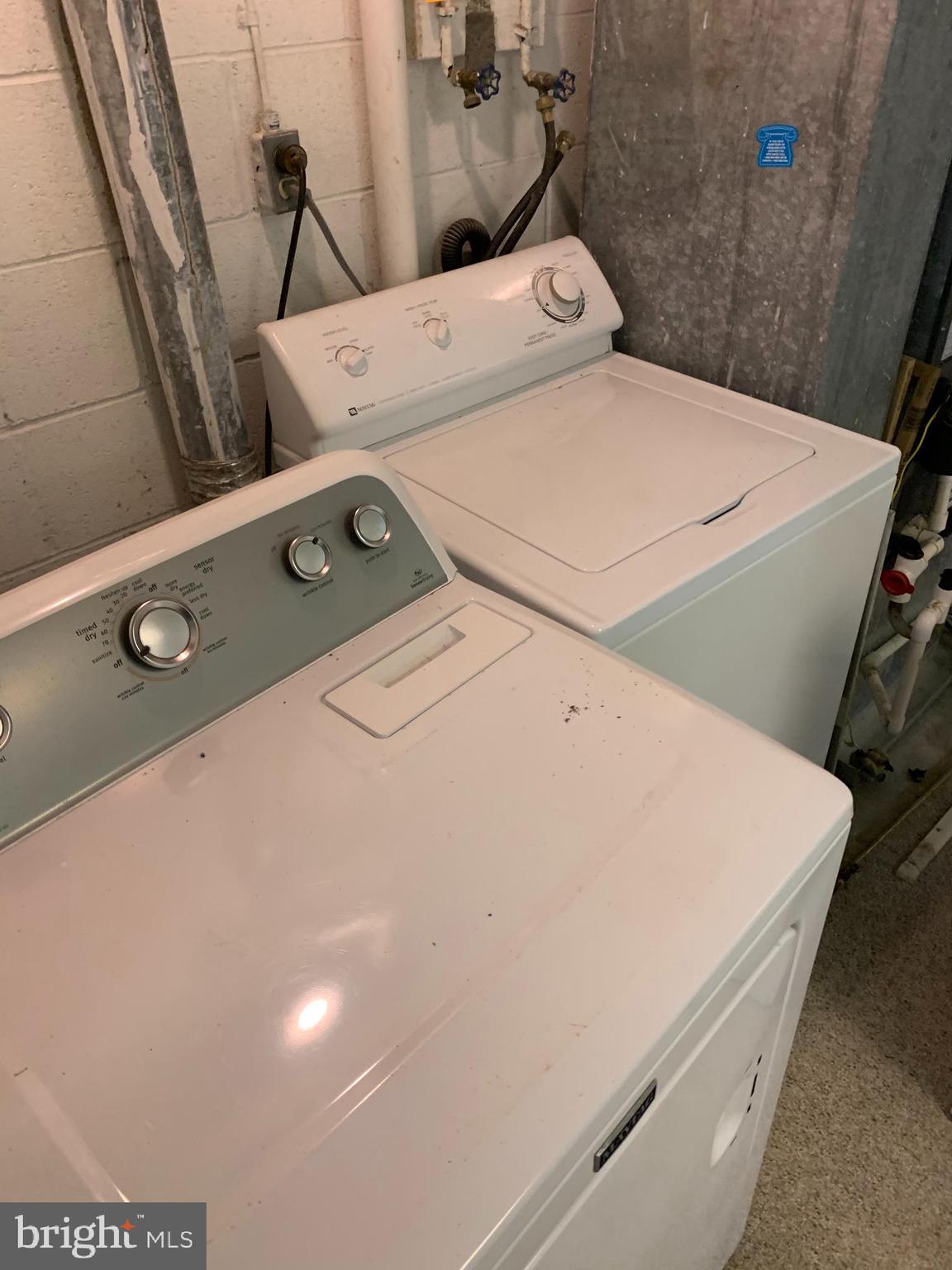 WOODBRIDGE CENTER - Residential