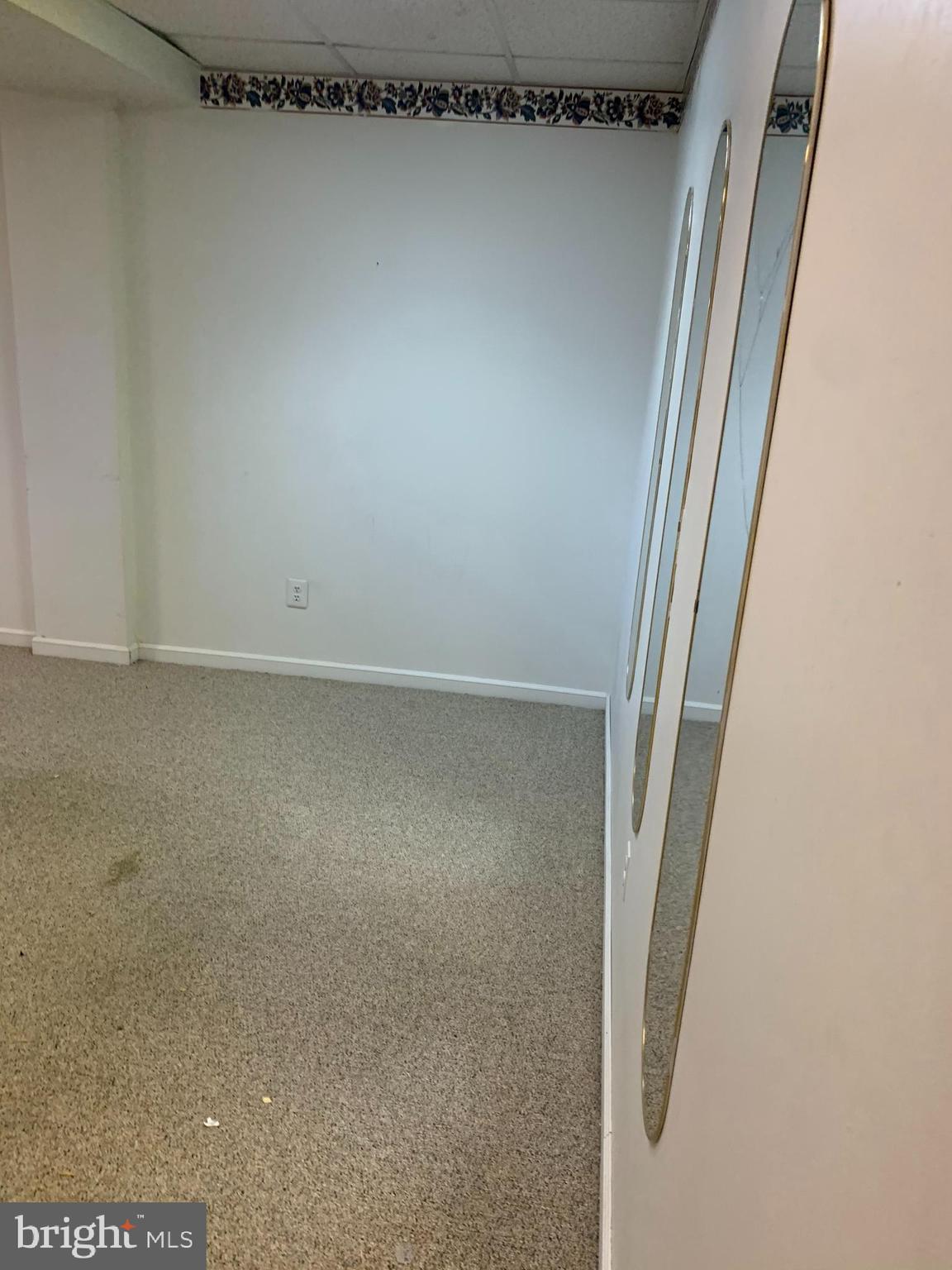 WOODBRIDGE CENTER - Residential