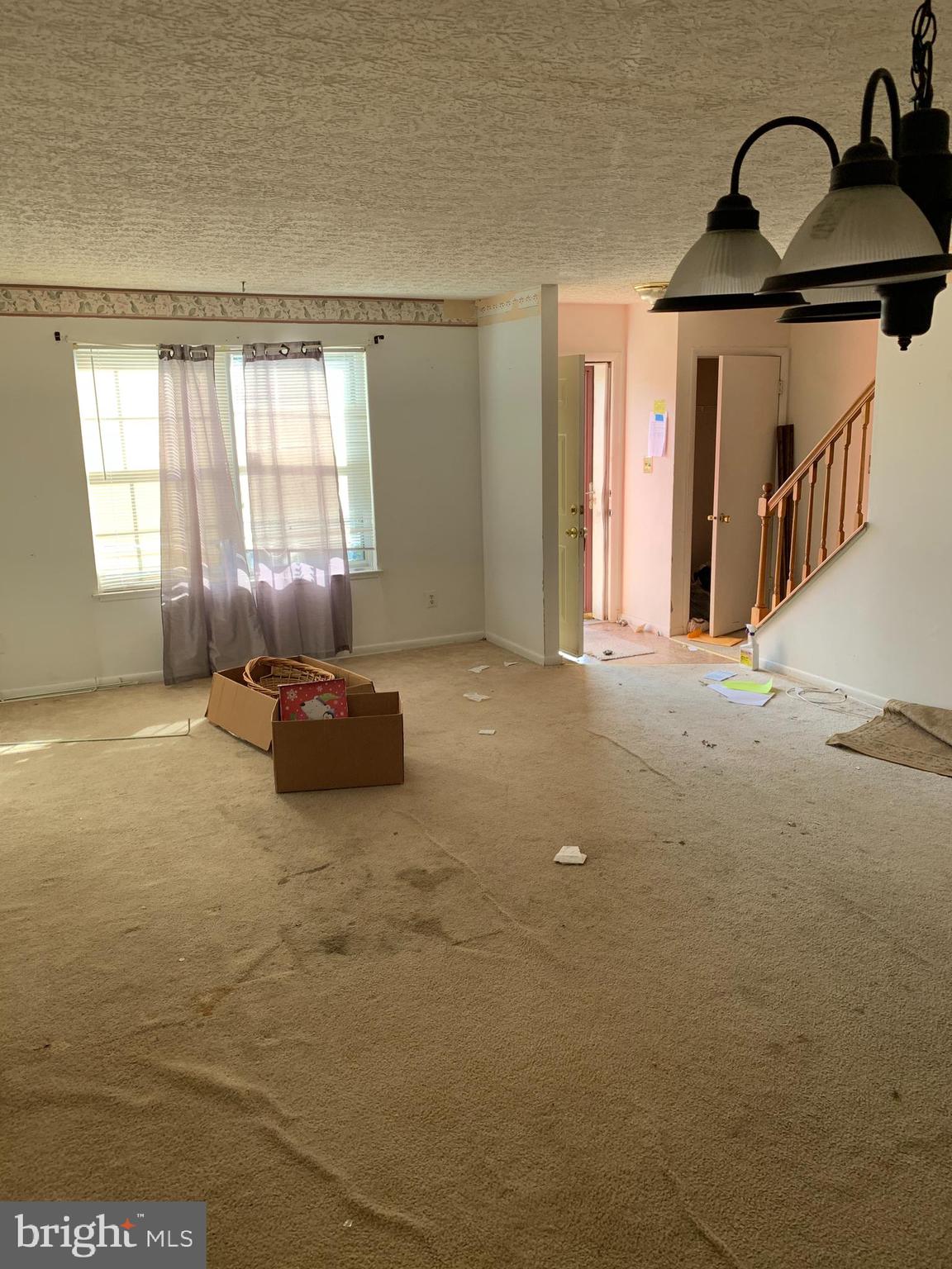 WOODBRIDGE CENTER - Residential