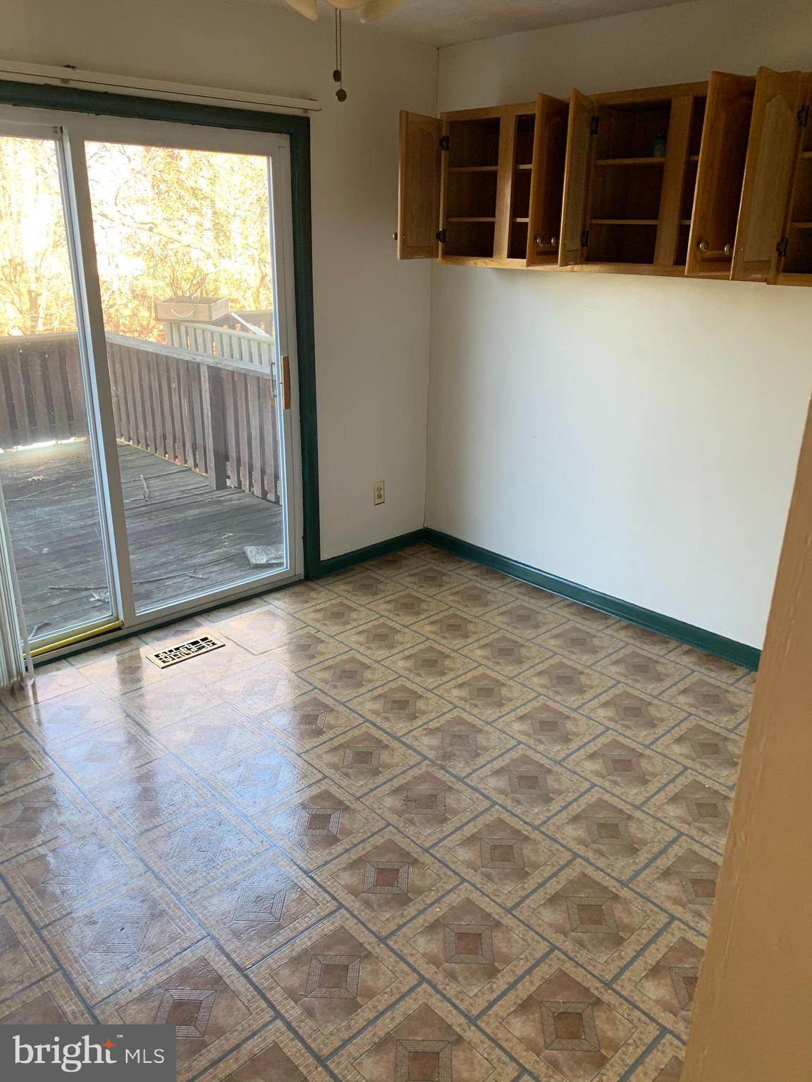 WOODBRIDGE CENTER - Residential