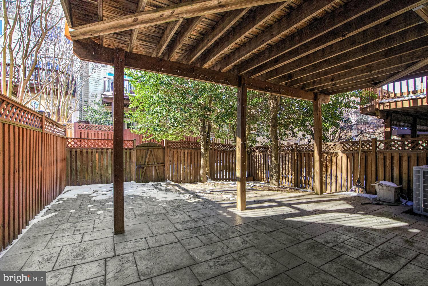 AMBERWOOD - Residential Lease