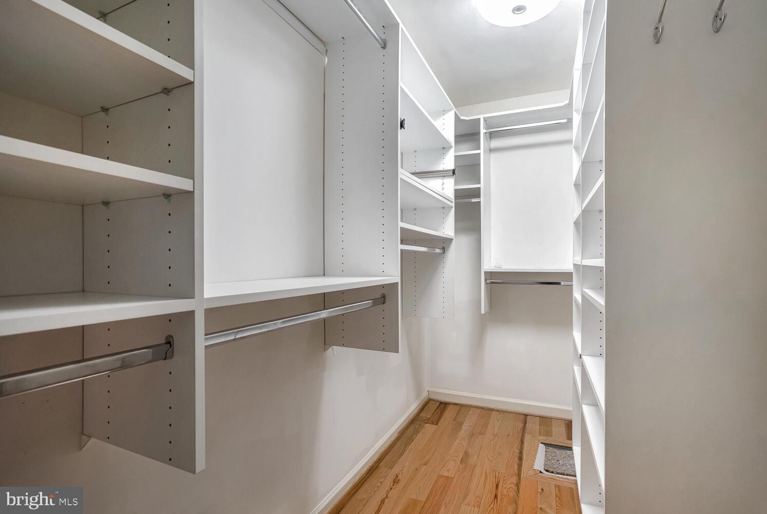 AMBERWOOD - Residential Lease