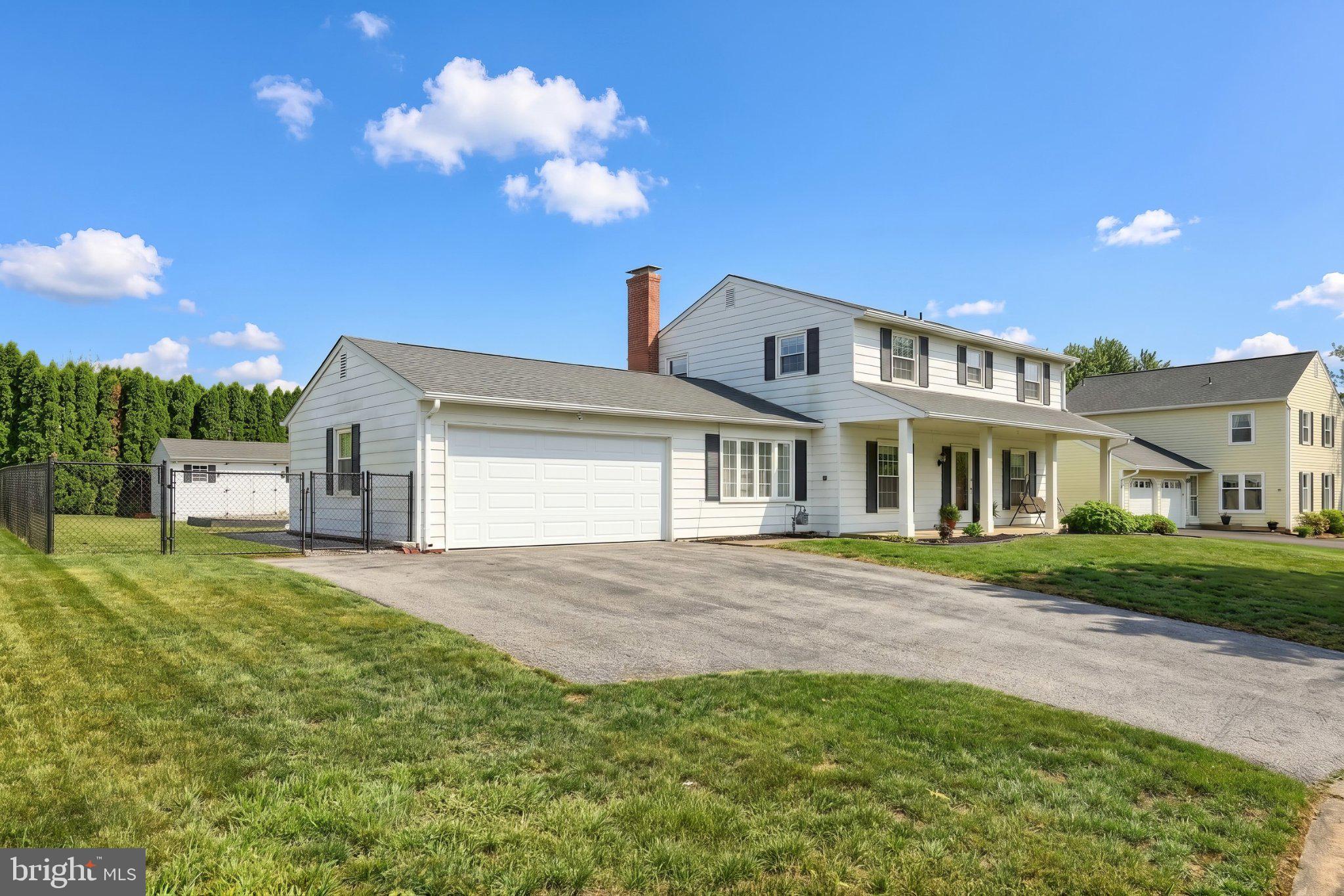 2553 MANOR ROAD