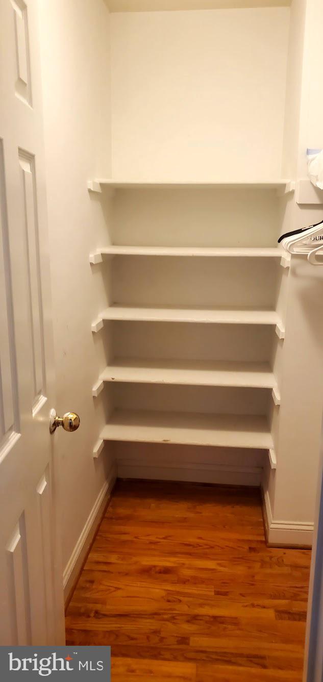 MERIWETHER ESTATES - Residential Lease