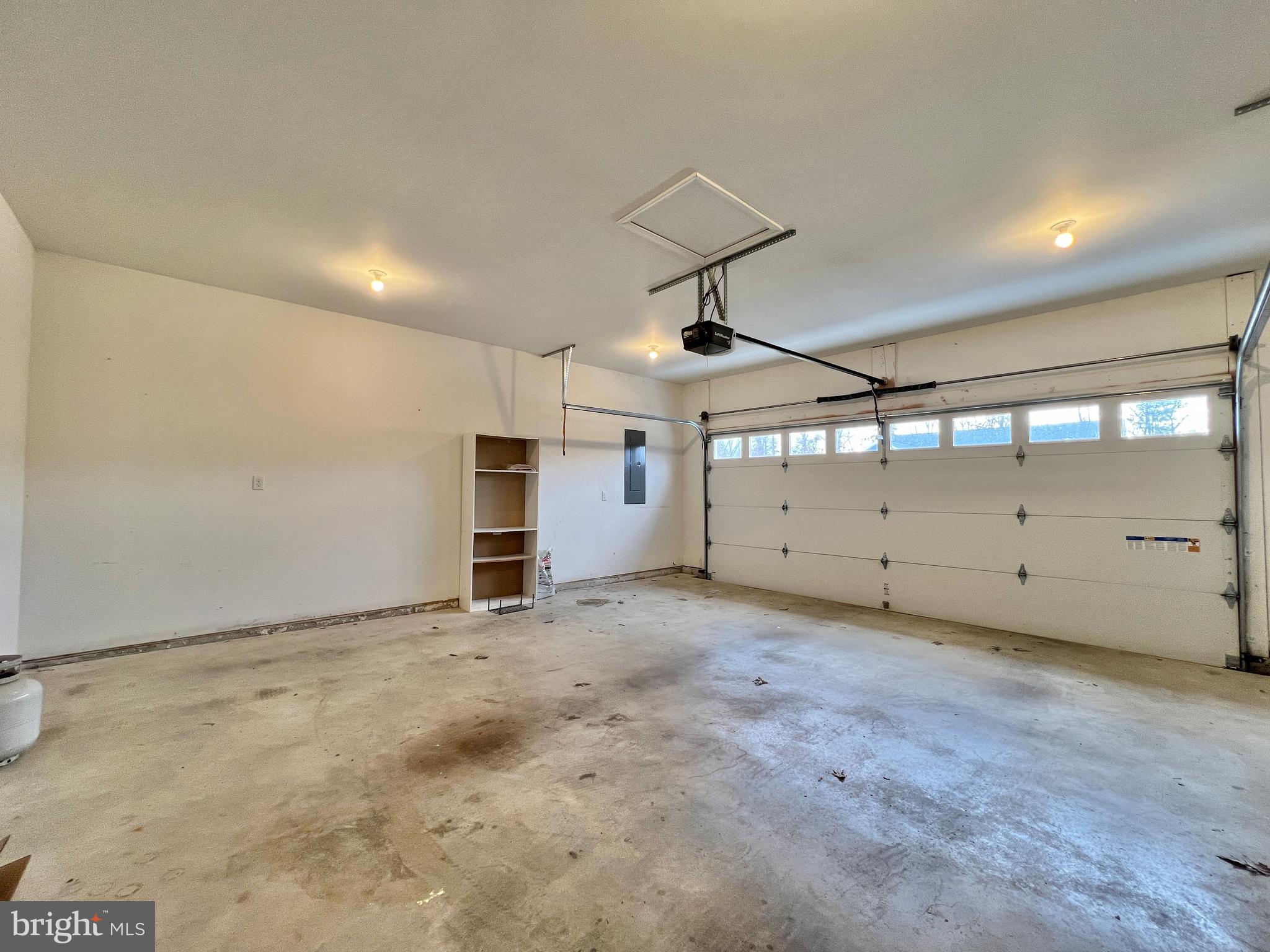 HICKORY RUN II - Residential