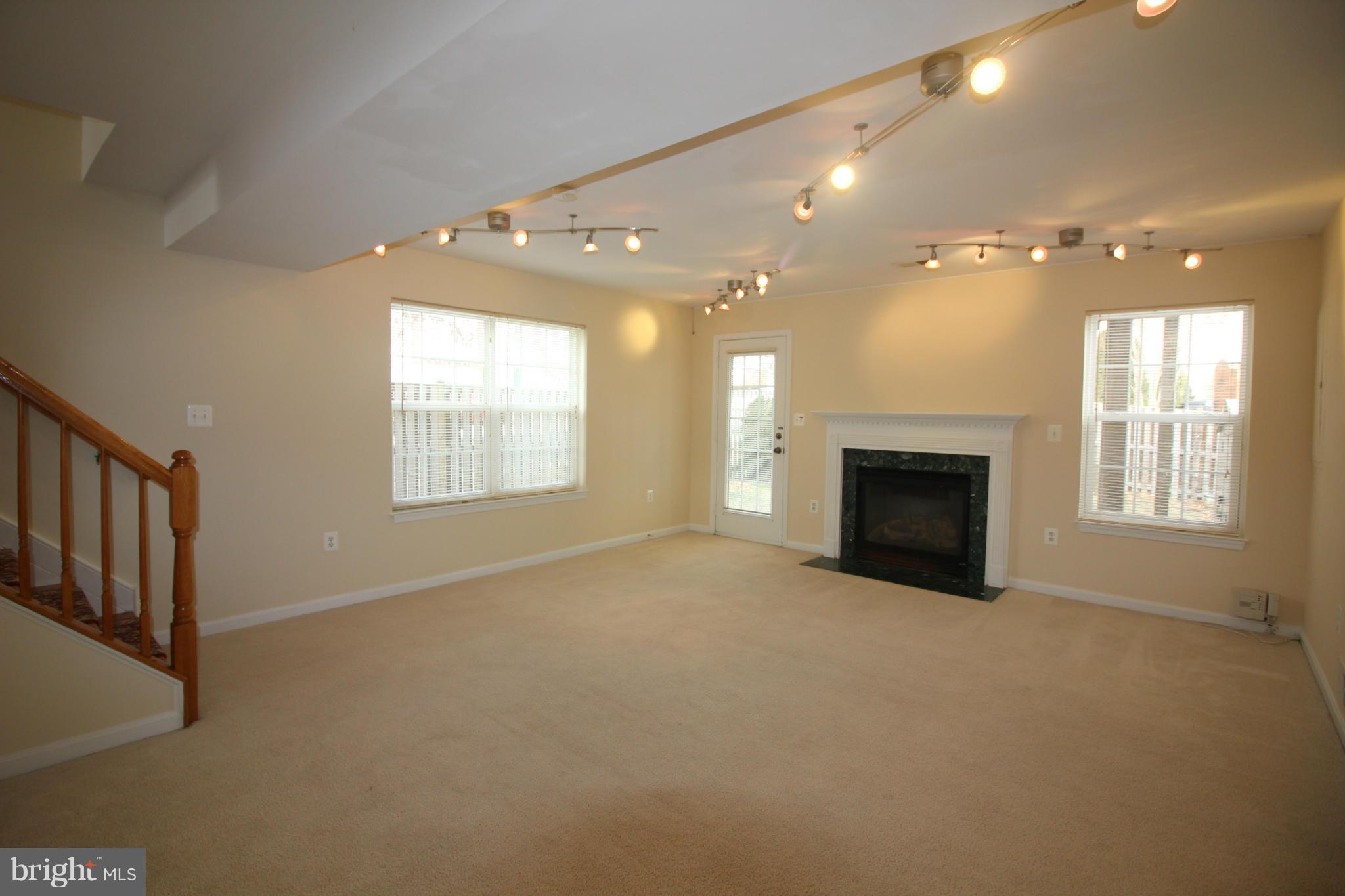 SPRING LAKES - Residential