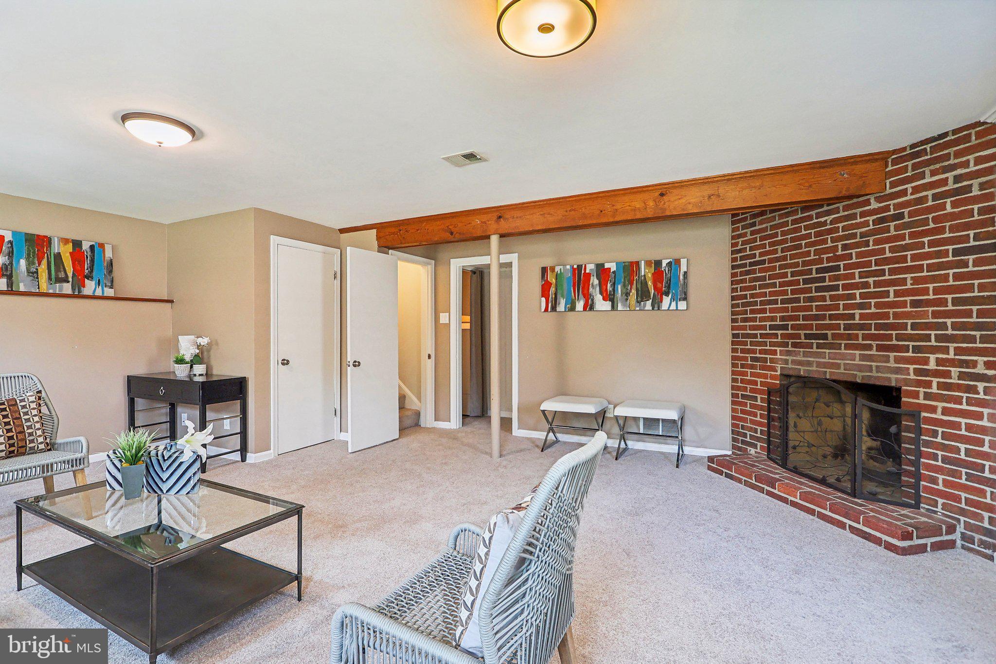 MADISON MANOR - Residential