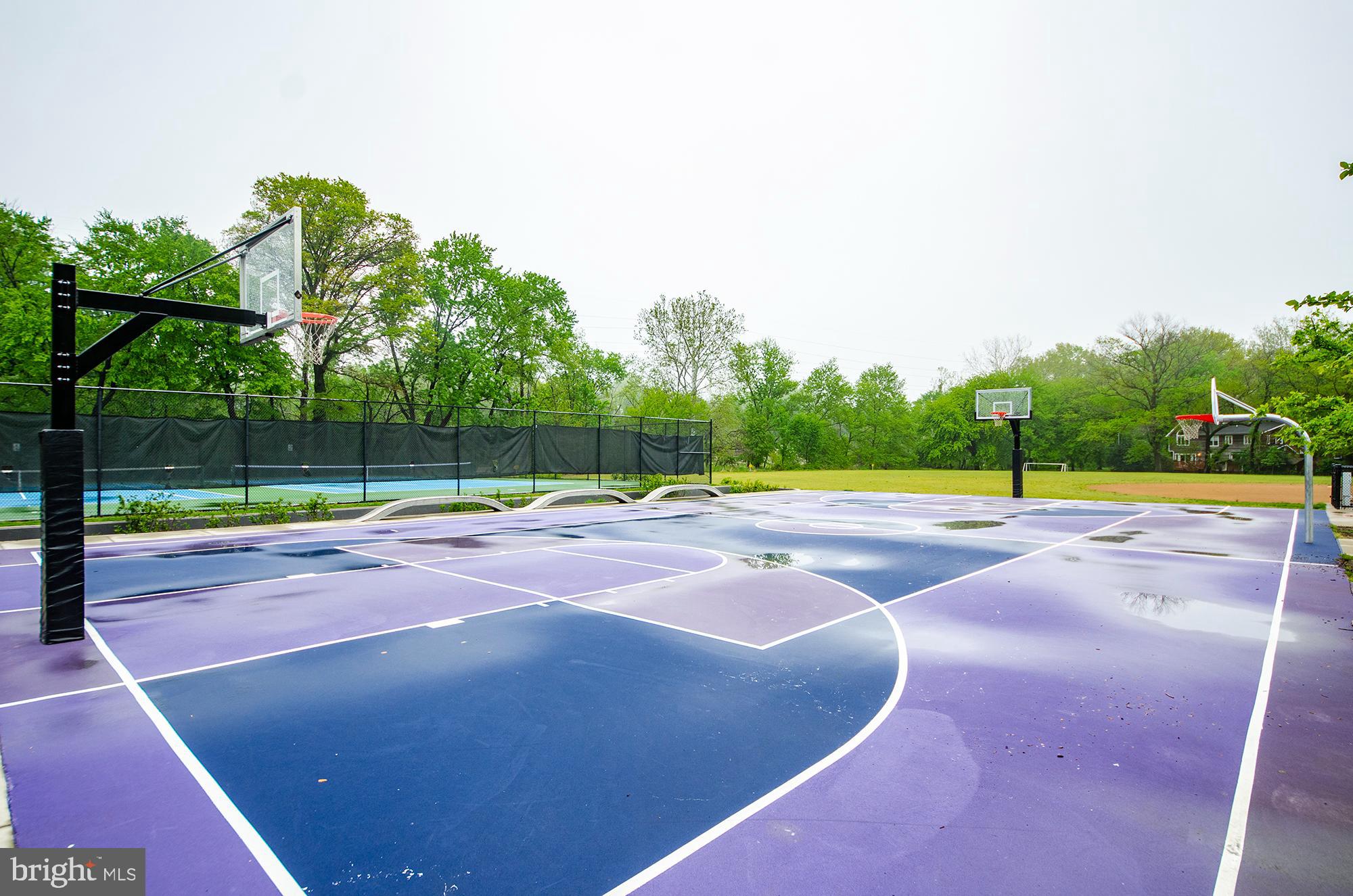 MADISON MANOR - Residential