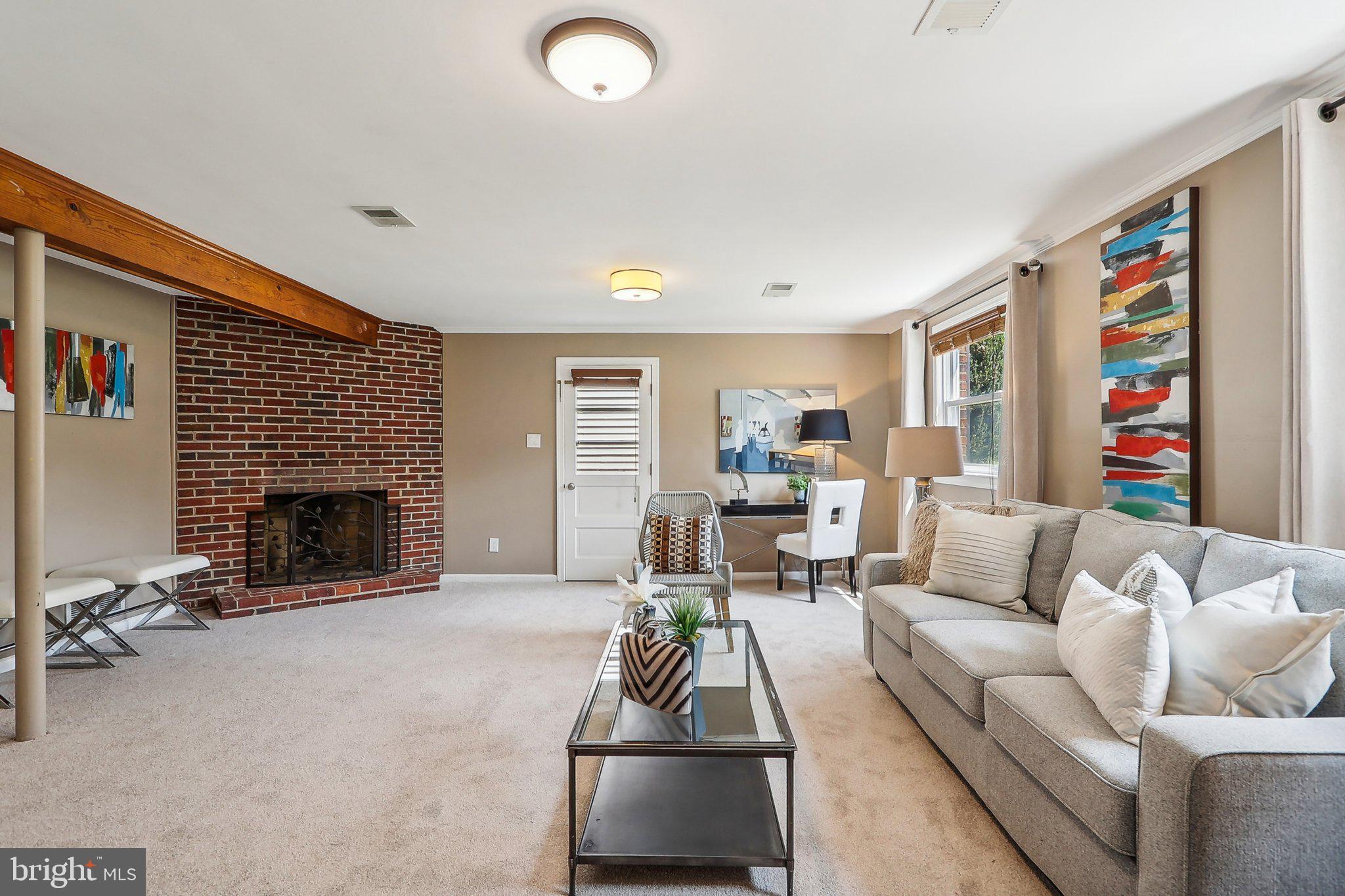 MADISON MANOR - Residential