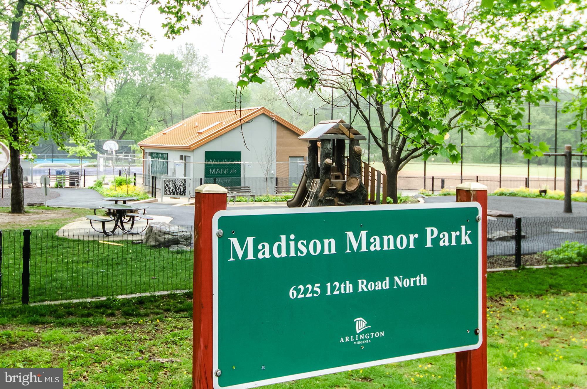 MADISON MANOR - Residential