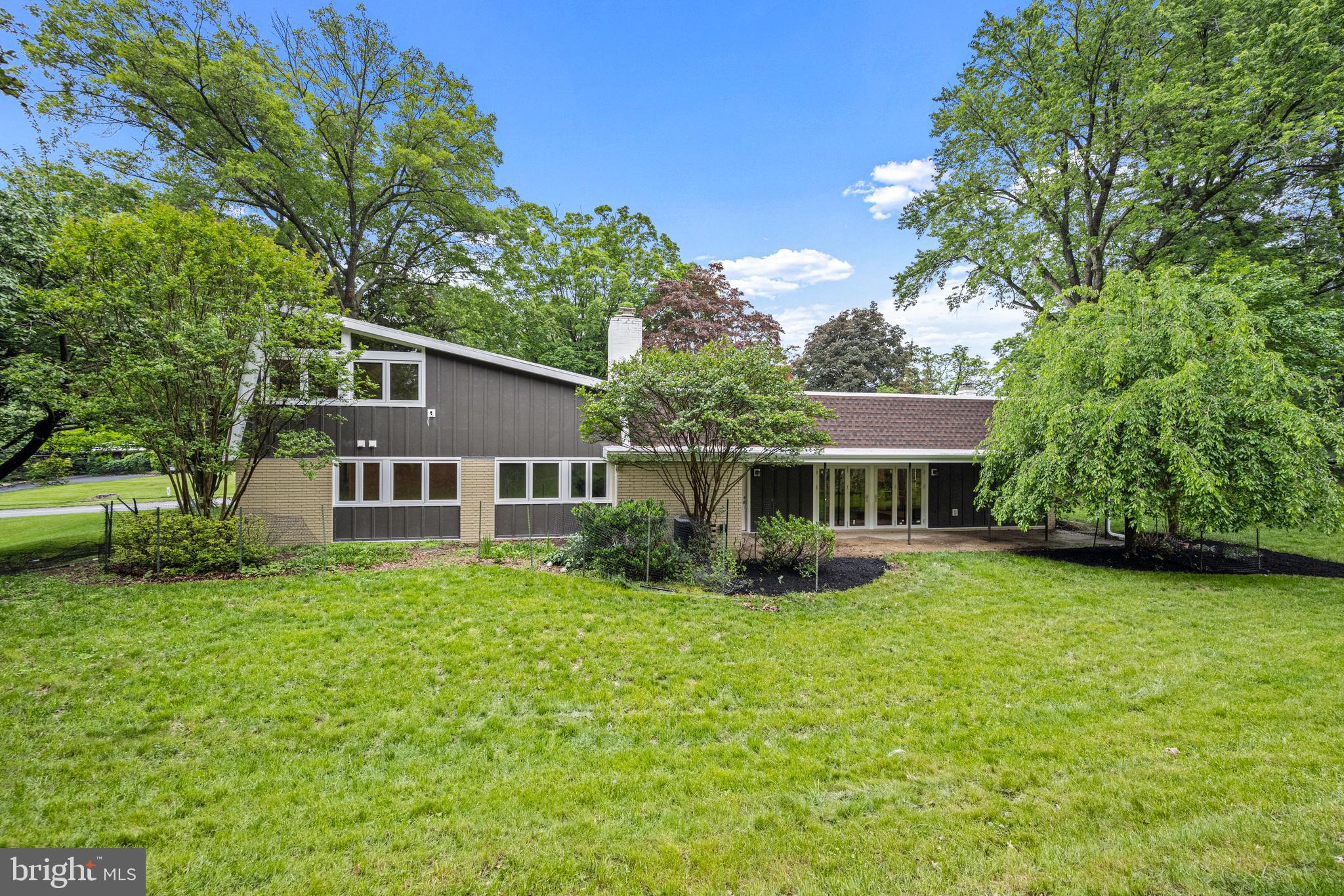 3405 WOODVALLEY DRIVE