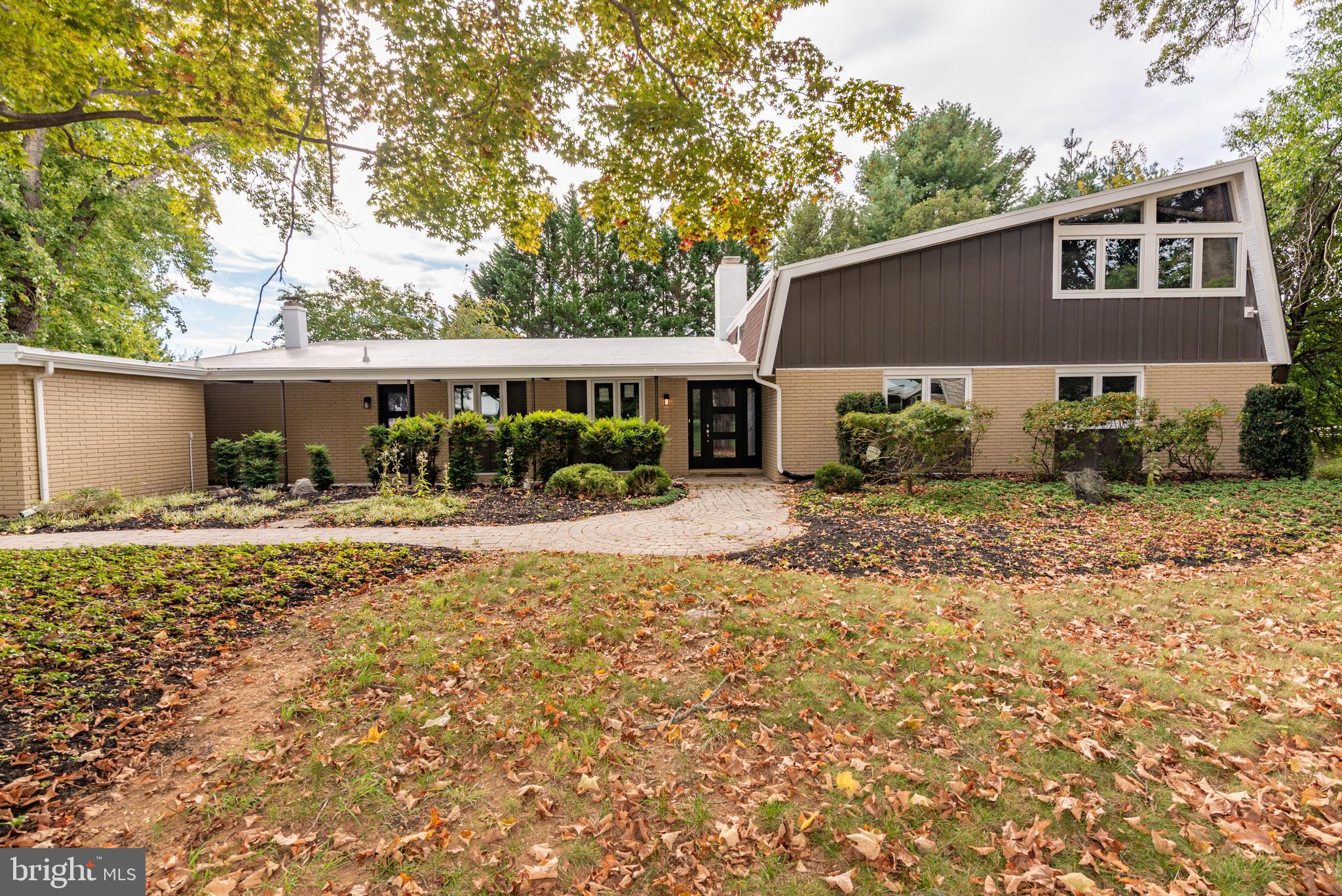 3405 WOODVALLEY DRIVE