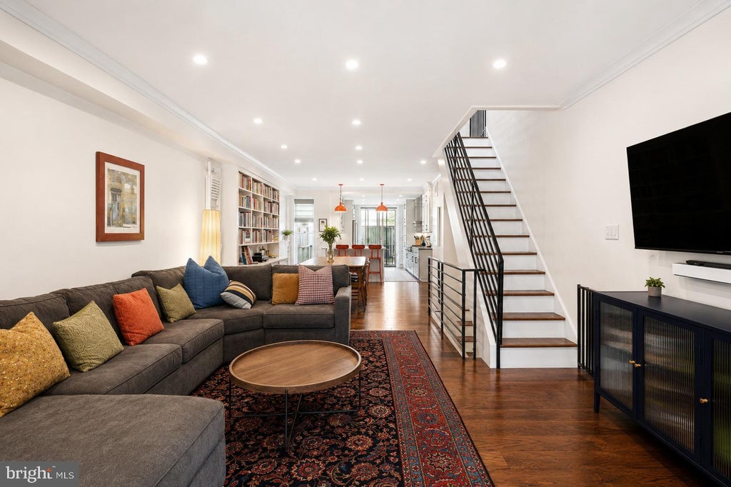 Photo of 866 Corinthian Avenue, PHILADELPHIA, PA 19130 (MLS # PAPH2650280)