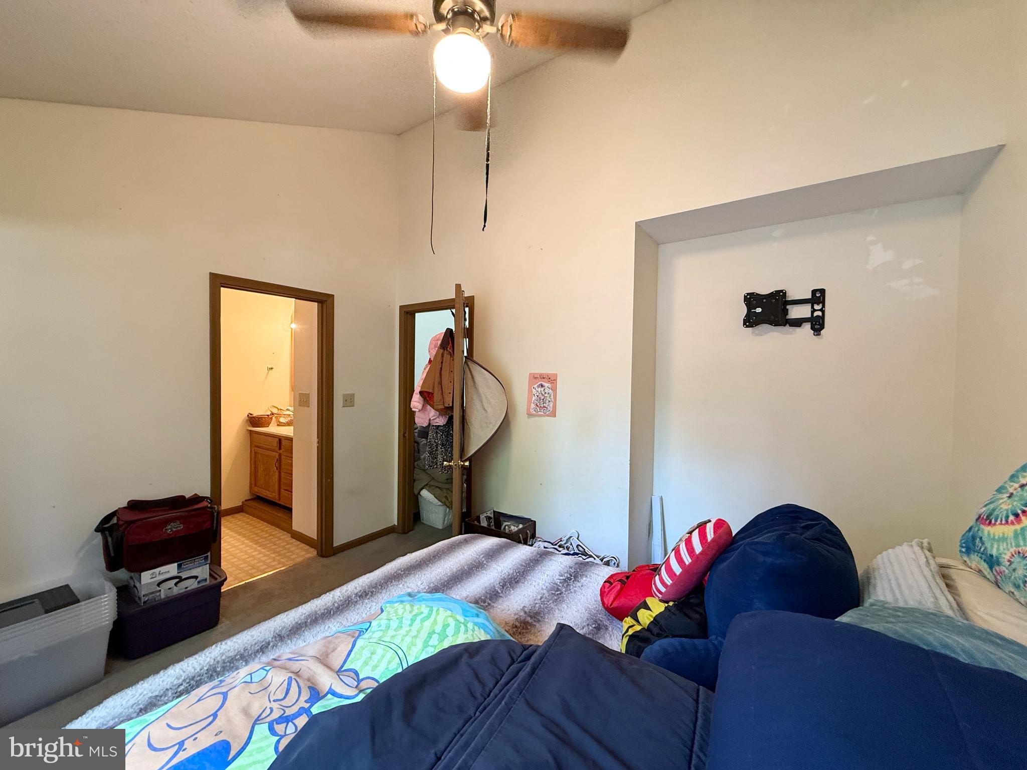 THE WOODS - Residential