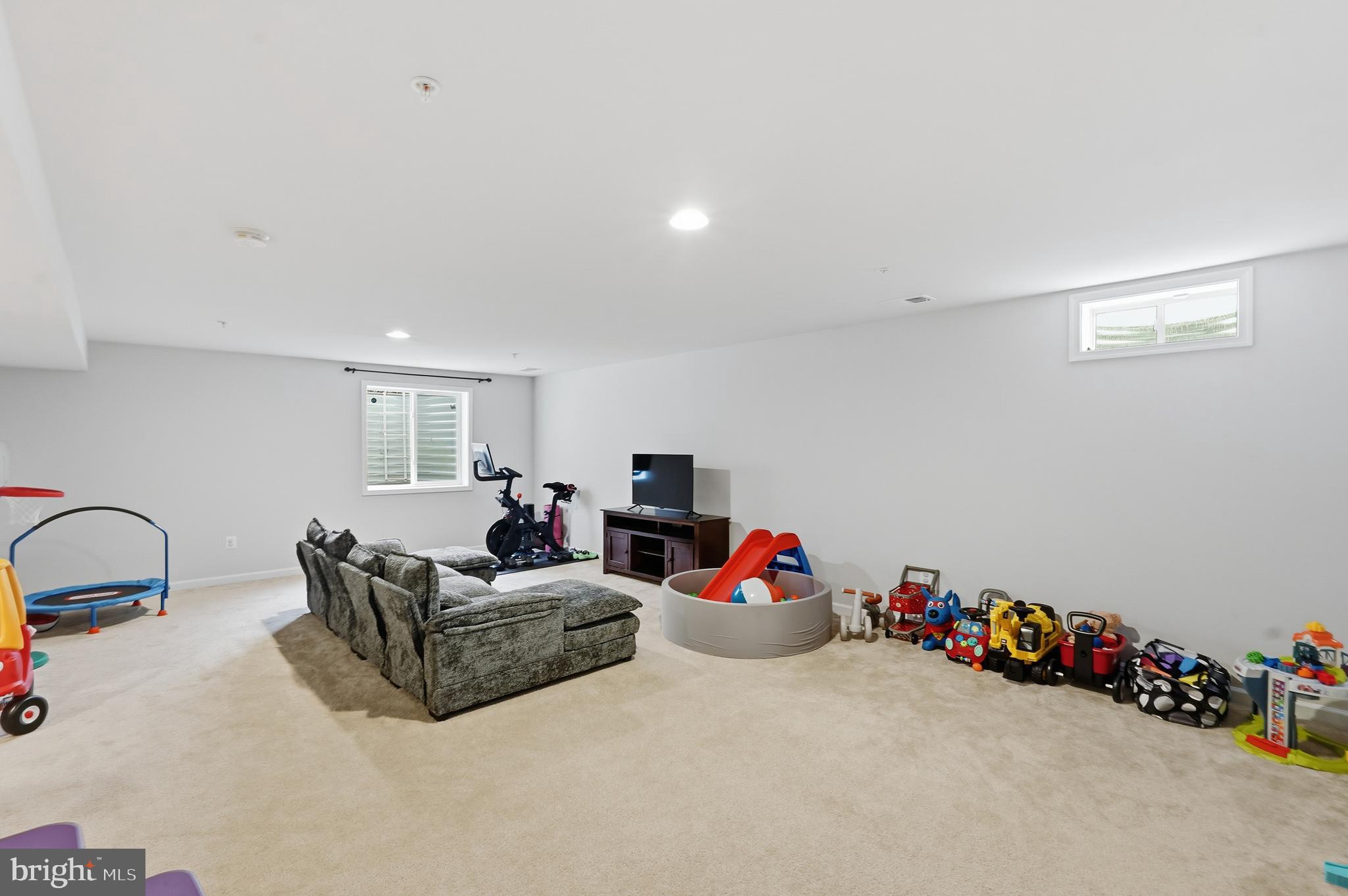 MARSHALL GROVE ESTATES - Residential