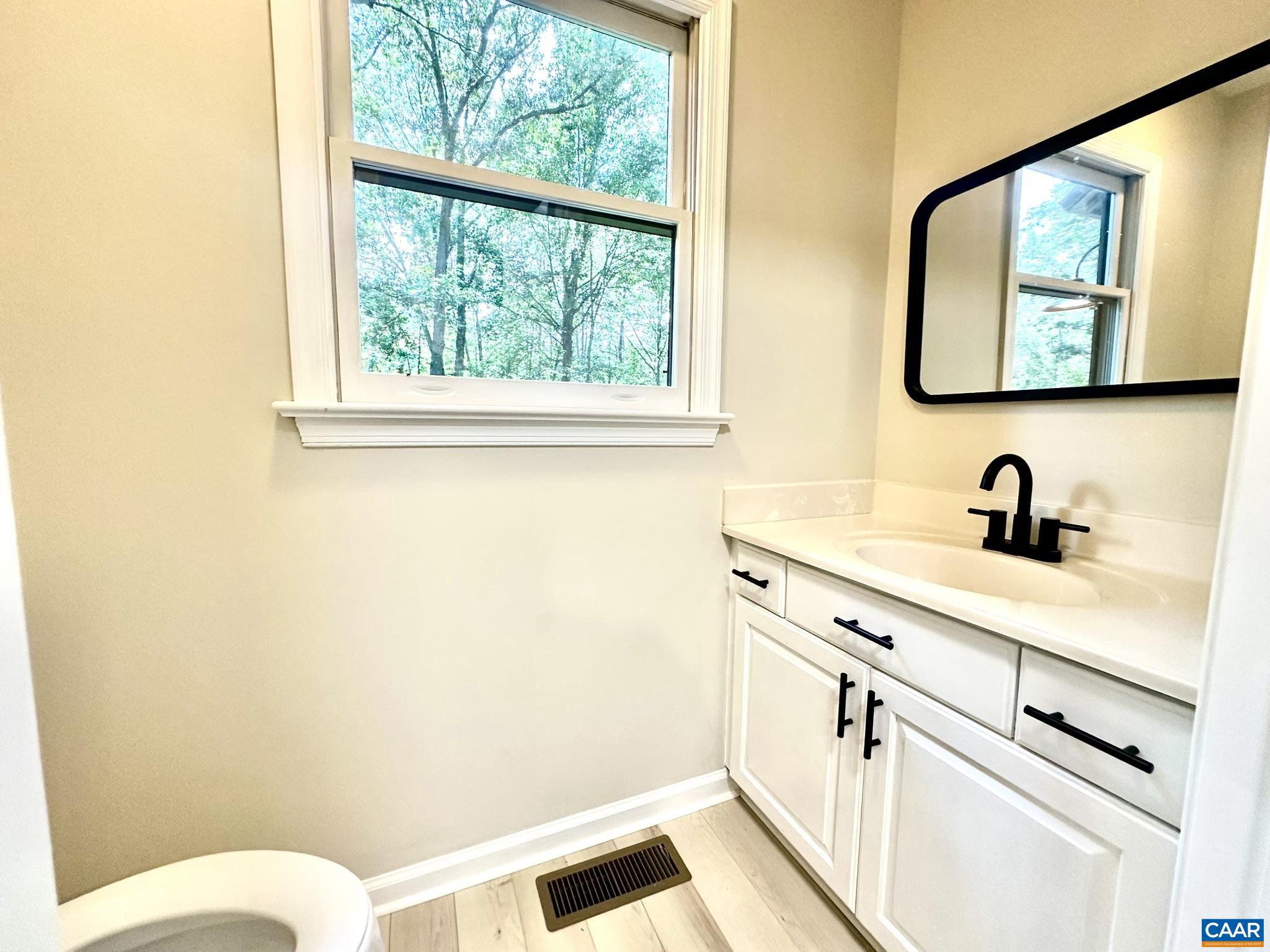 DEER LAKE ESTATES - Residential