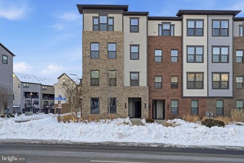 13252 WOODLAND PARK ROAD HERNDON VA 20171