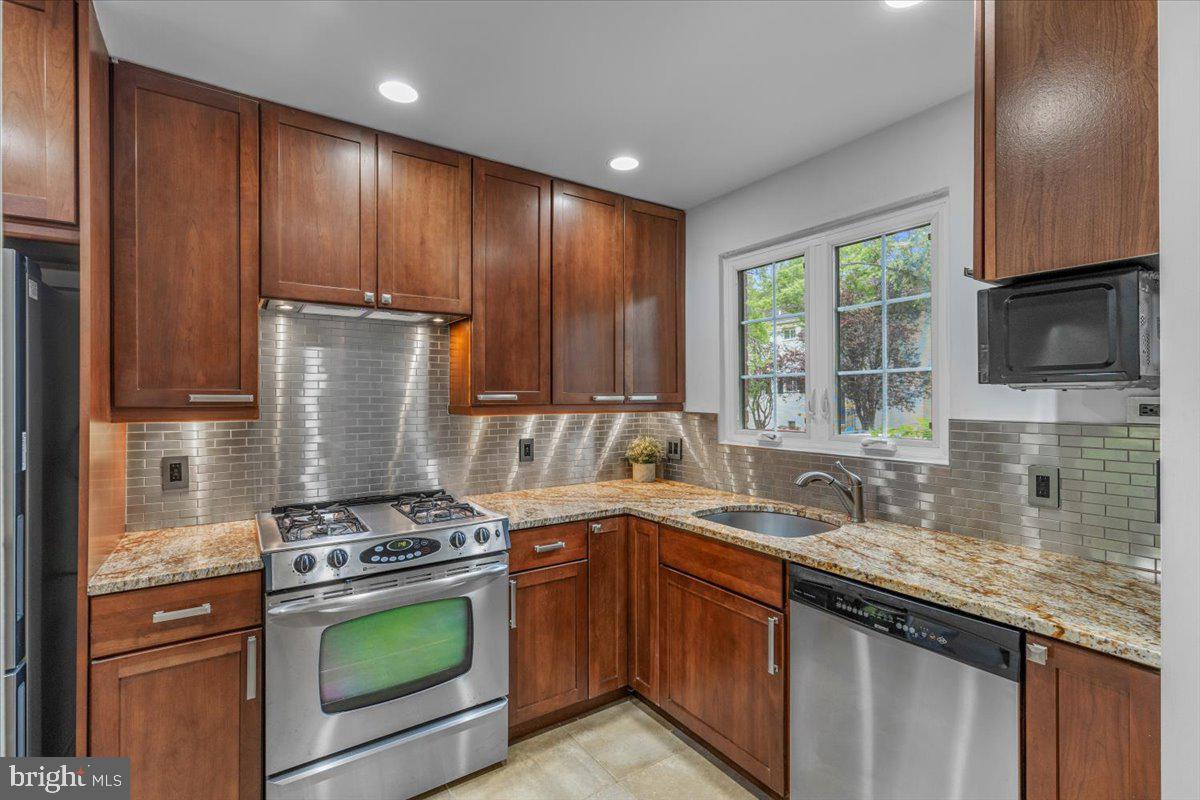 PARKFAIRFAX - Residential