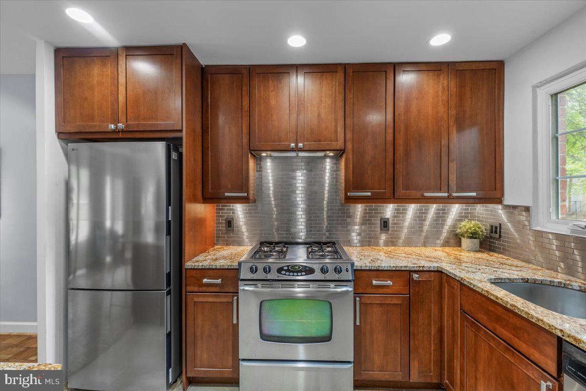 PARKFAIRFAX - Residential