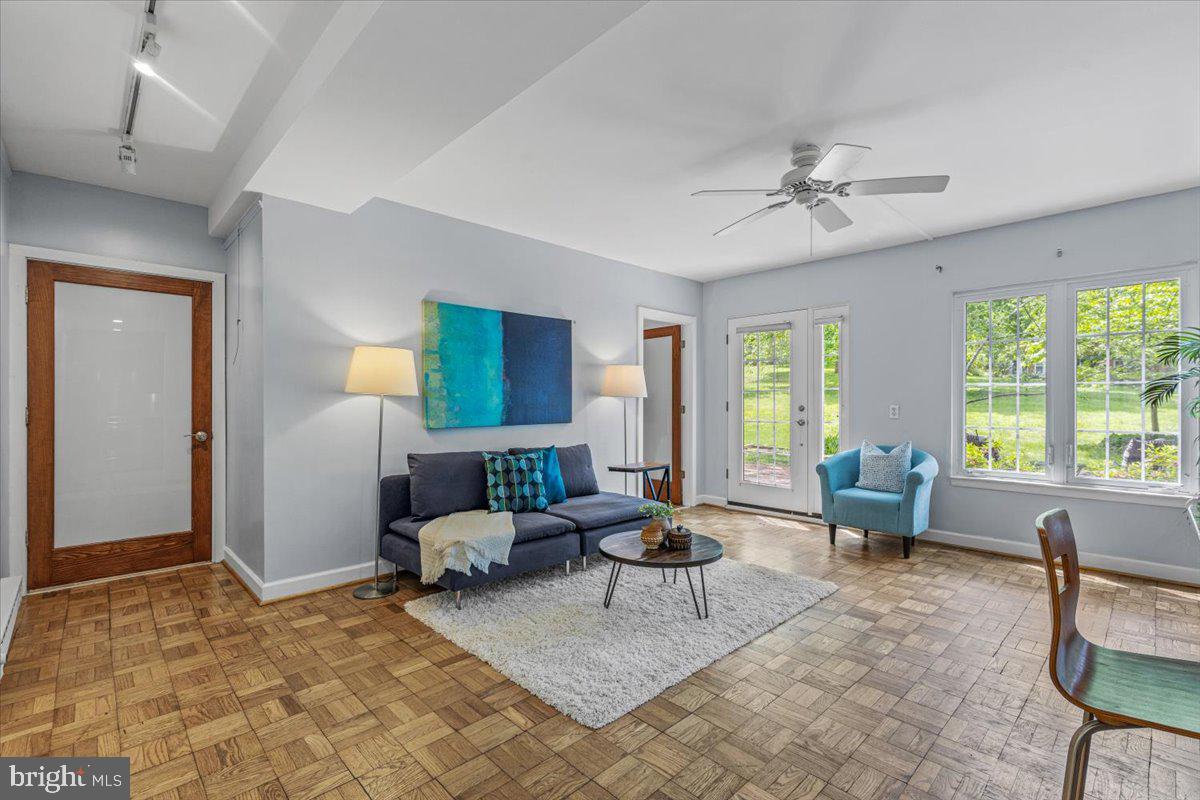 PARKFAIRFAX - Residential