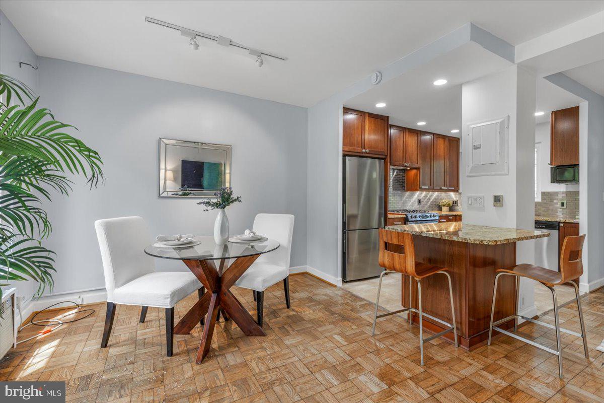 PARKFAIRFAX - Residential