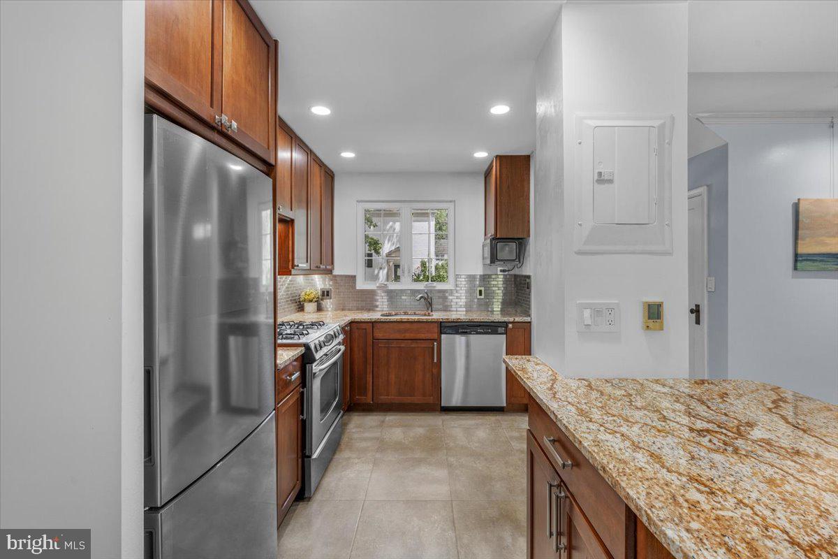 PARKFAIRFAX - Residential