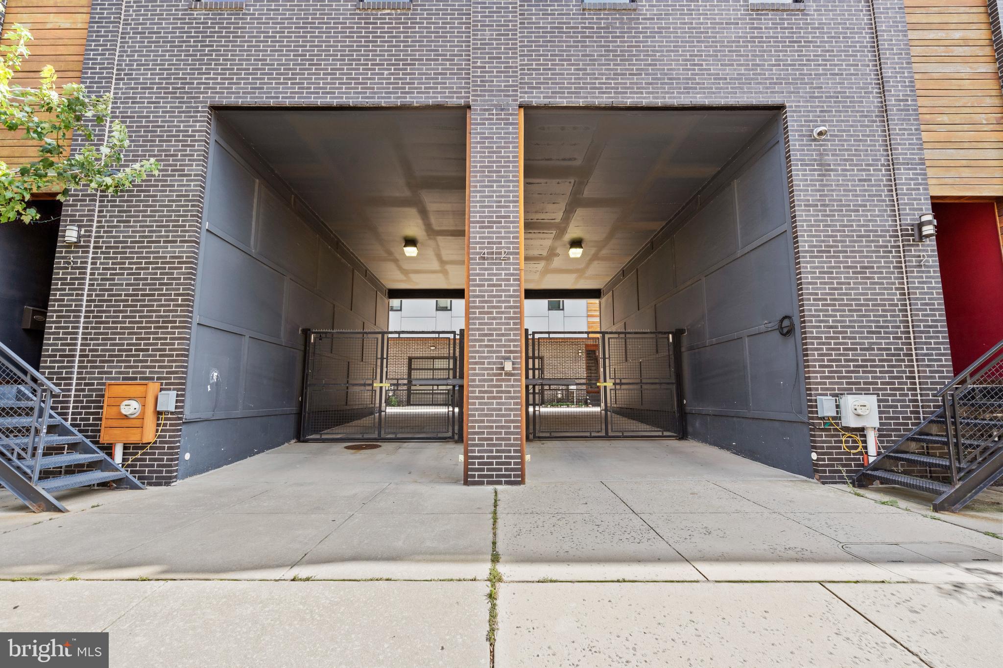 412 MOYER STREET 24 11