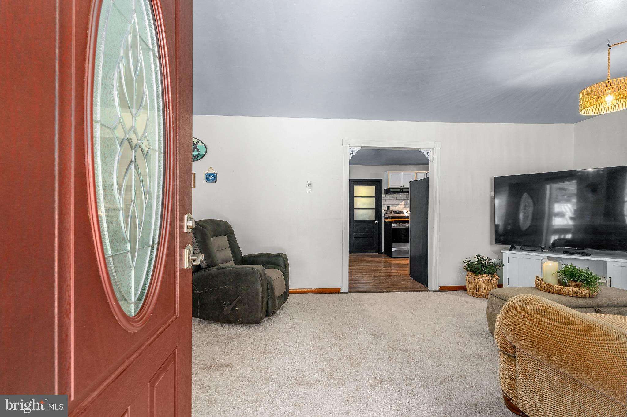 1459 GLEBE ROAD