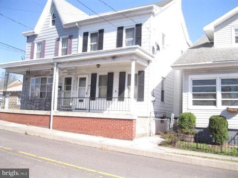 Townhouse For Sale - 223 Liberty<br/> ORWIGSBURG, PA 17961