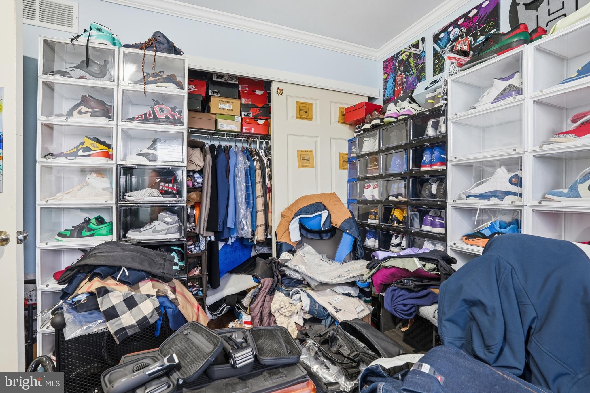 HUNTER CREST - Residential Income