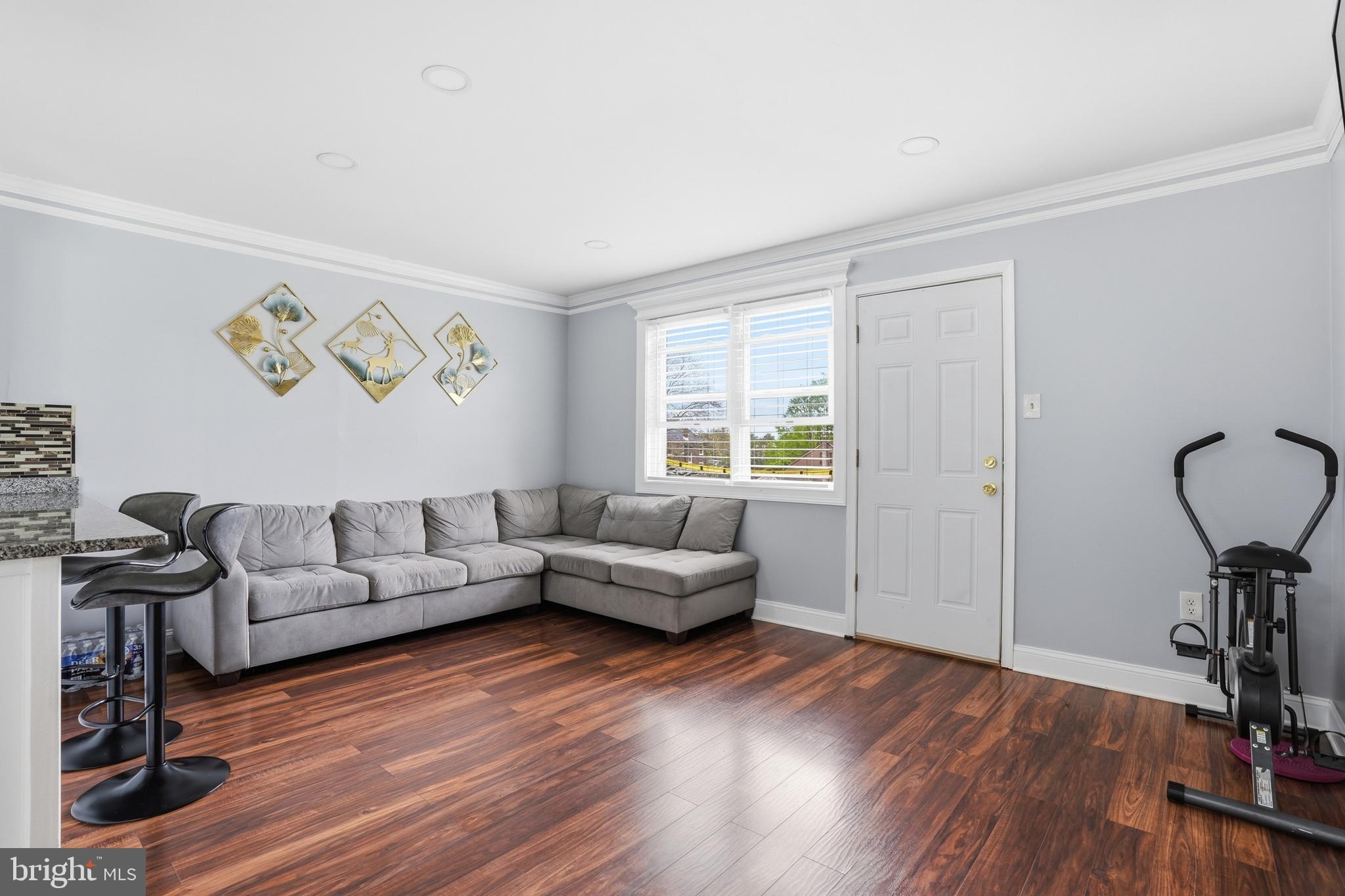 HUNTER CREST - Residential Income
