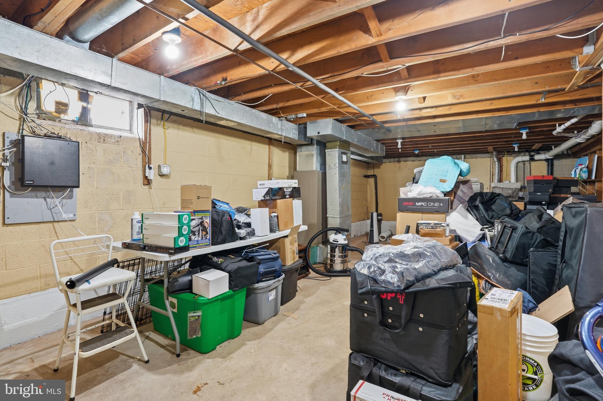 HUNTER CREST - Residential Income