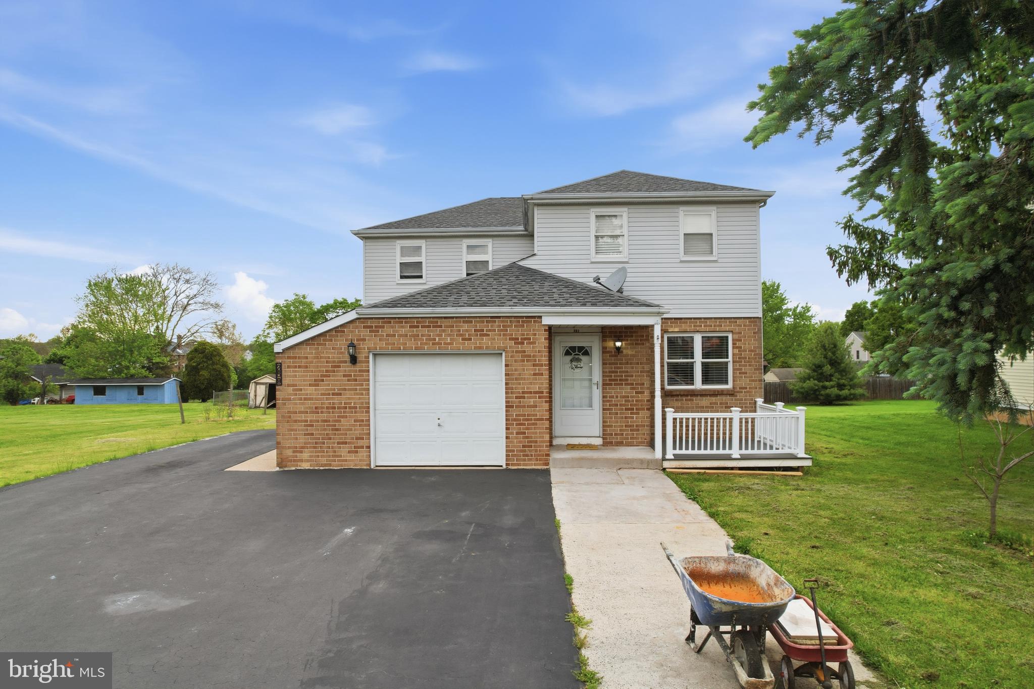HUNTER CREST - Residential Income