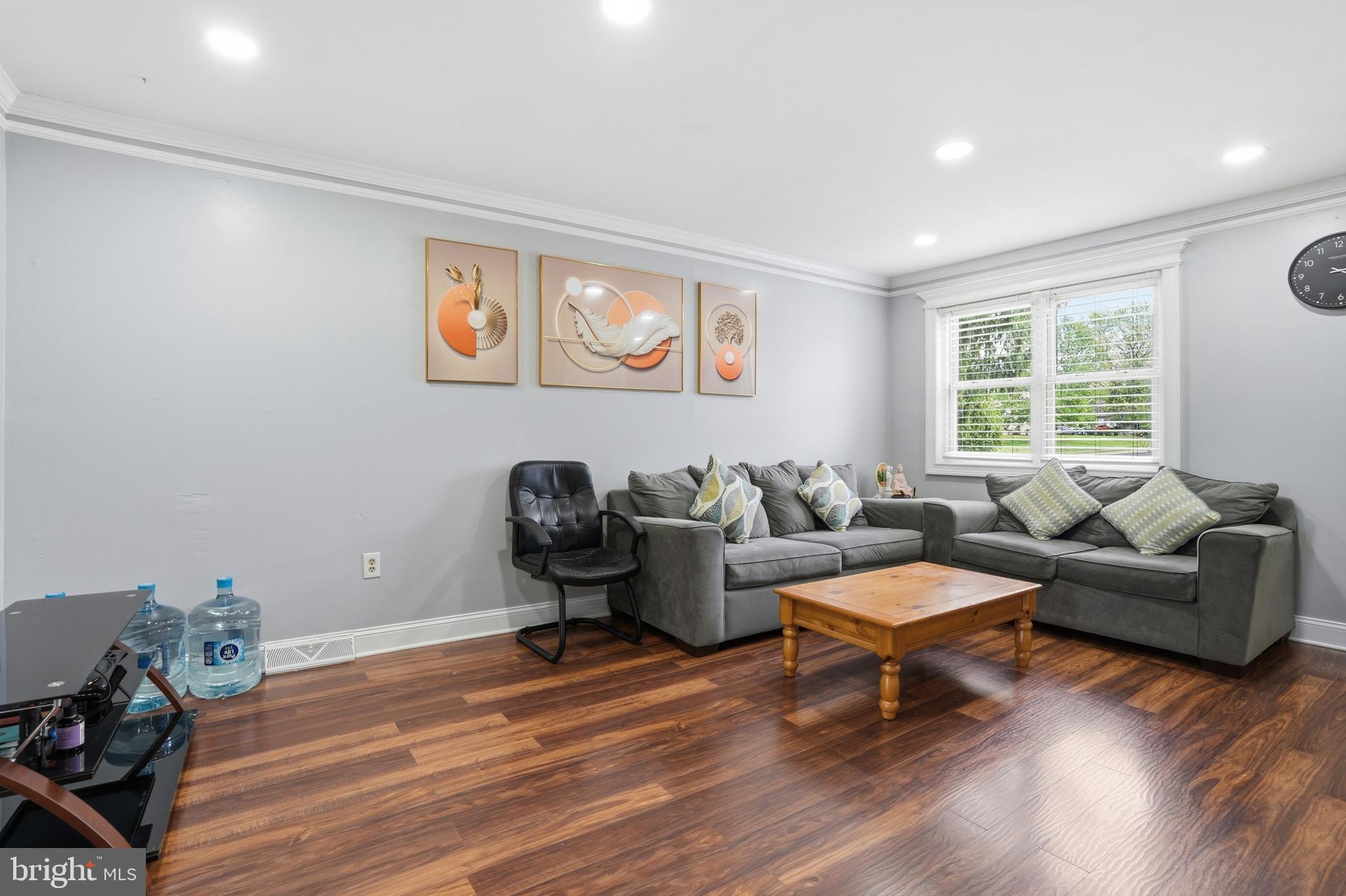 HUNTER CREST - Residential Income