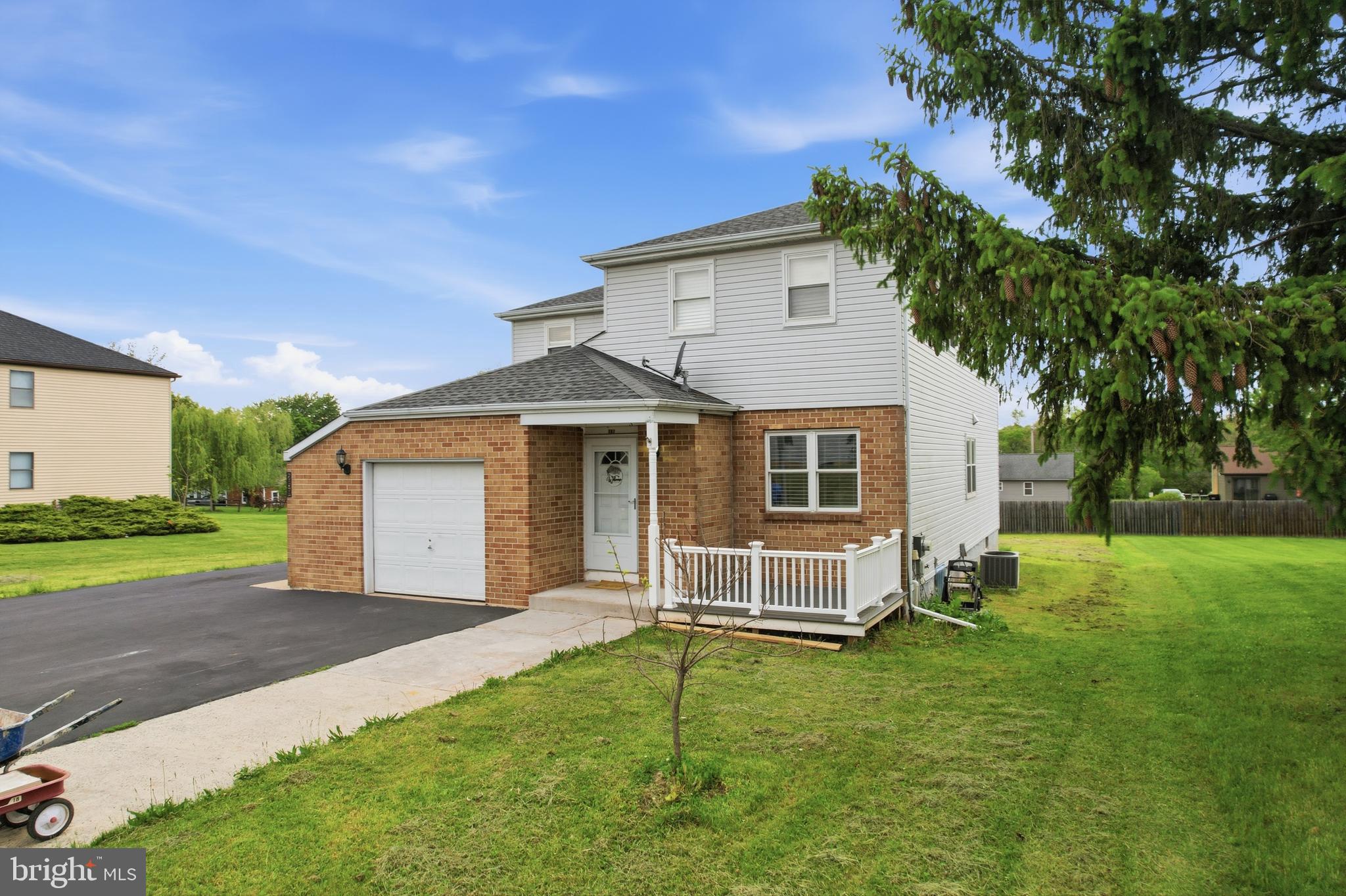 HUNTER CREST - Residential Income