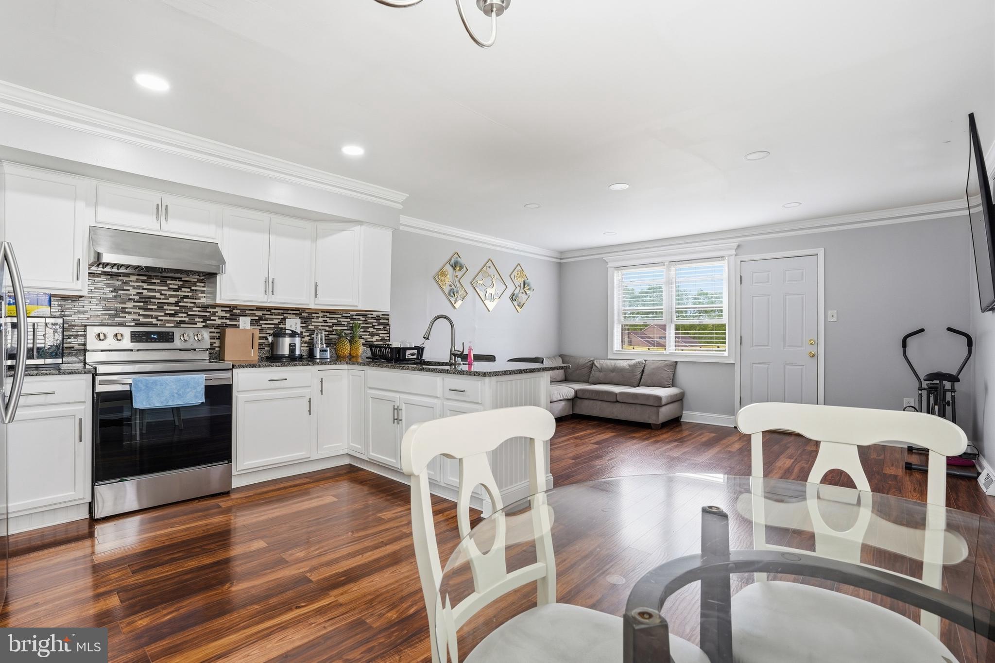 HUNTER CREST - Residential Income