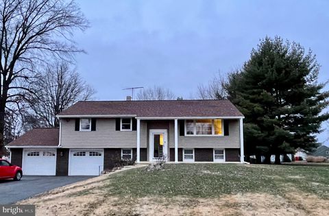 Photo of 1035 Mitch Road, POTTSTOWN, PA 19464 (MLS # PAMC2163556)