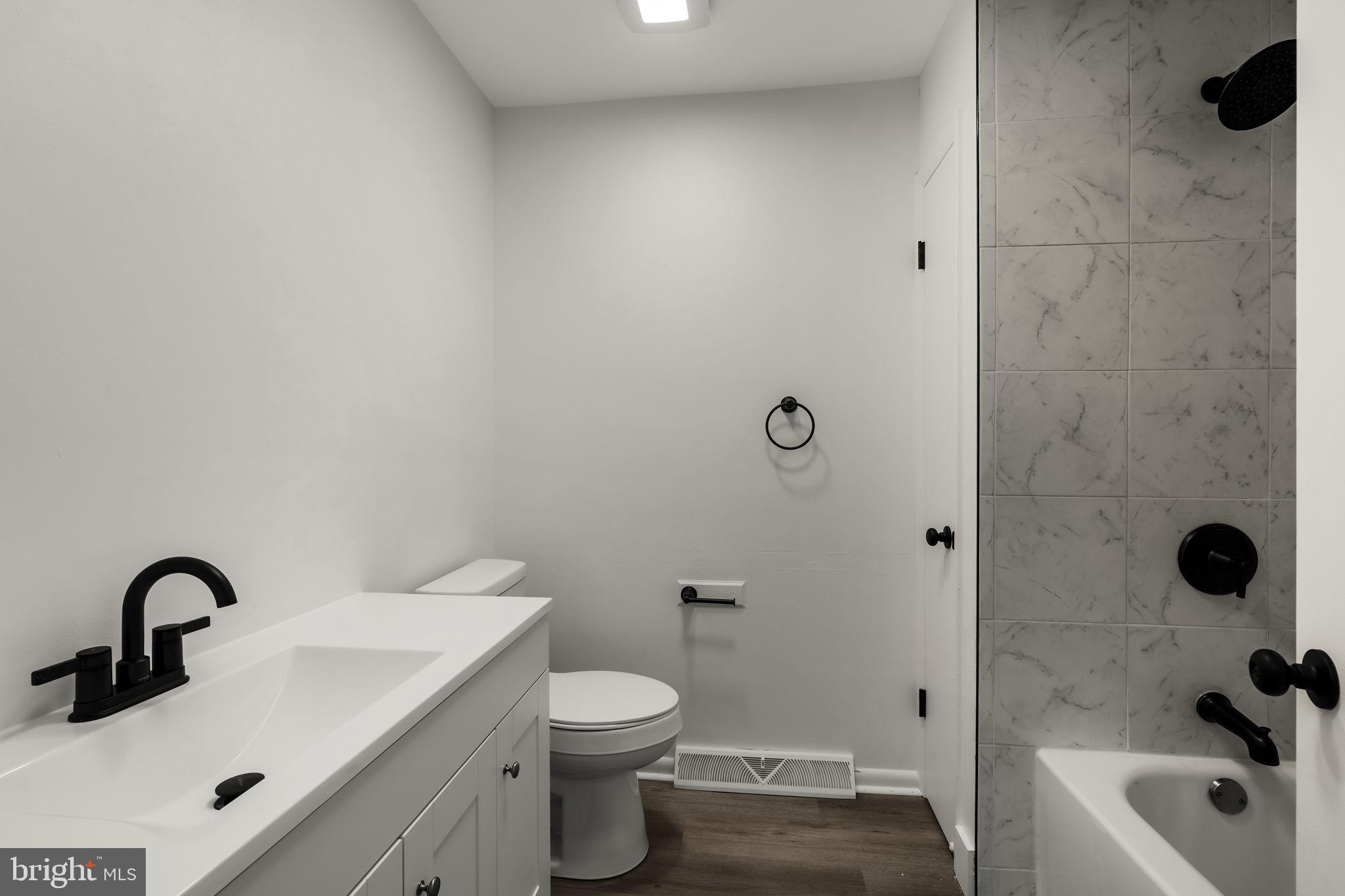 LOWER WINDSOR TWP - Residential