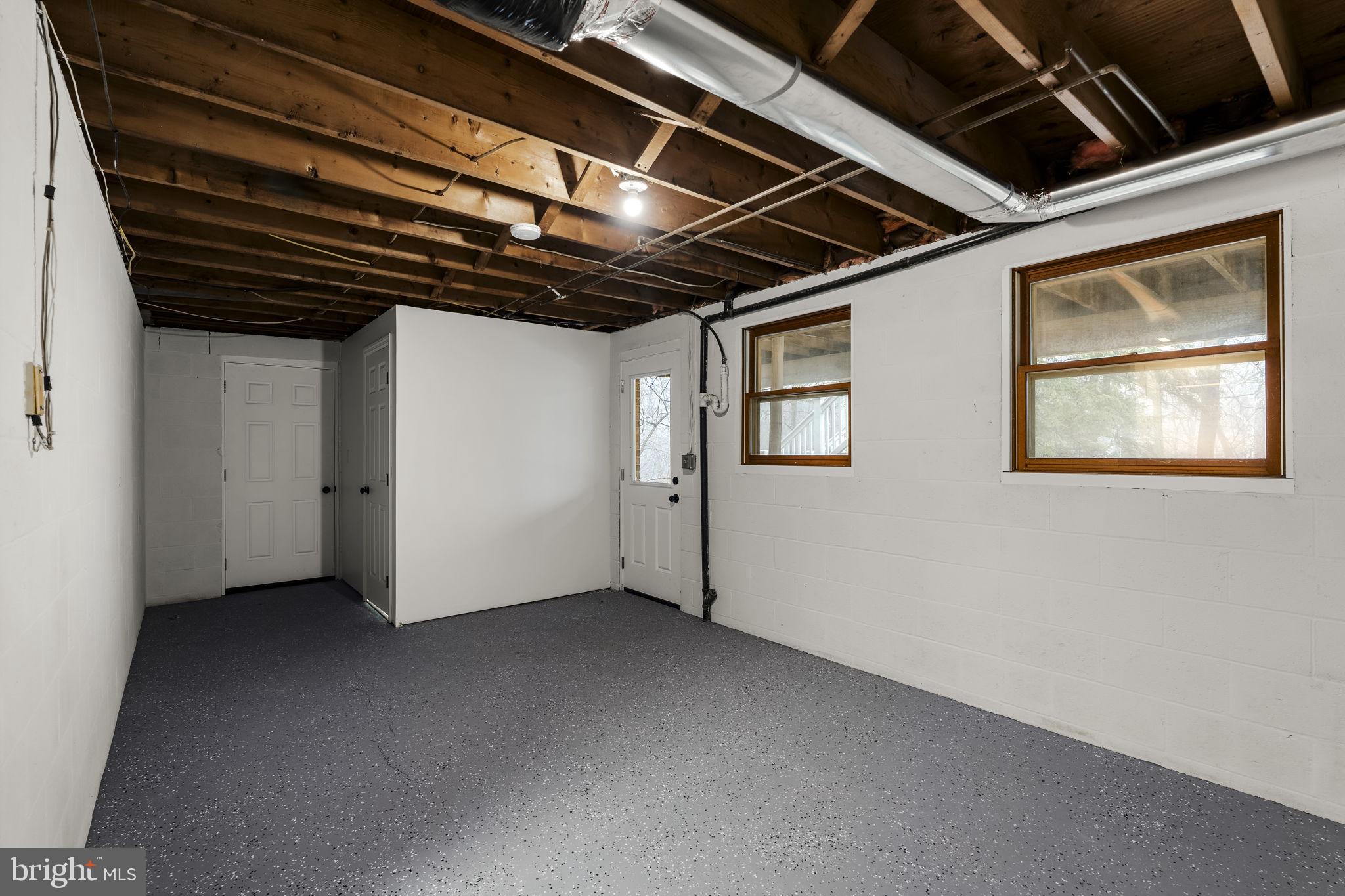 LOWER WINDSOR TWP - Residential