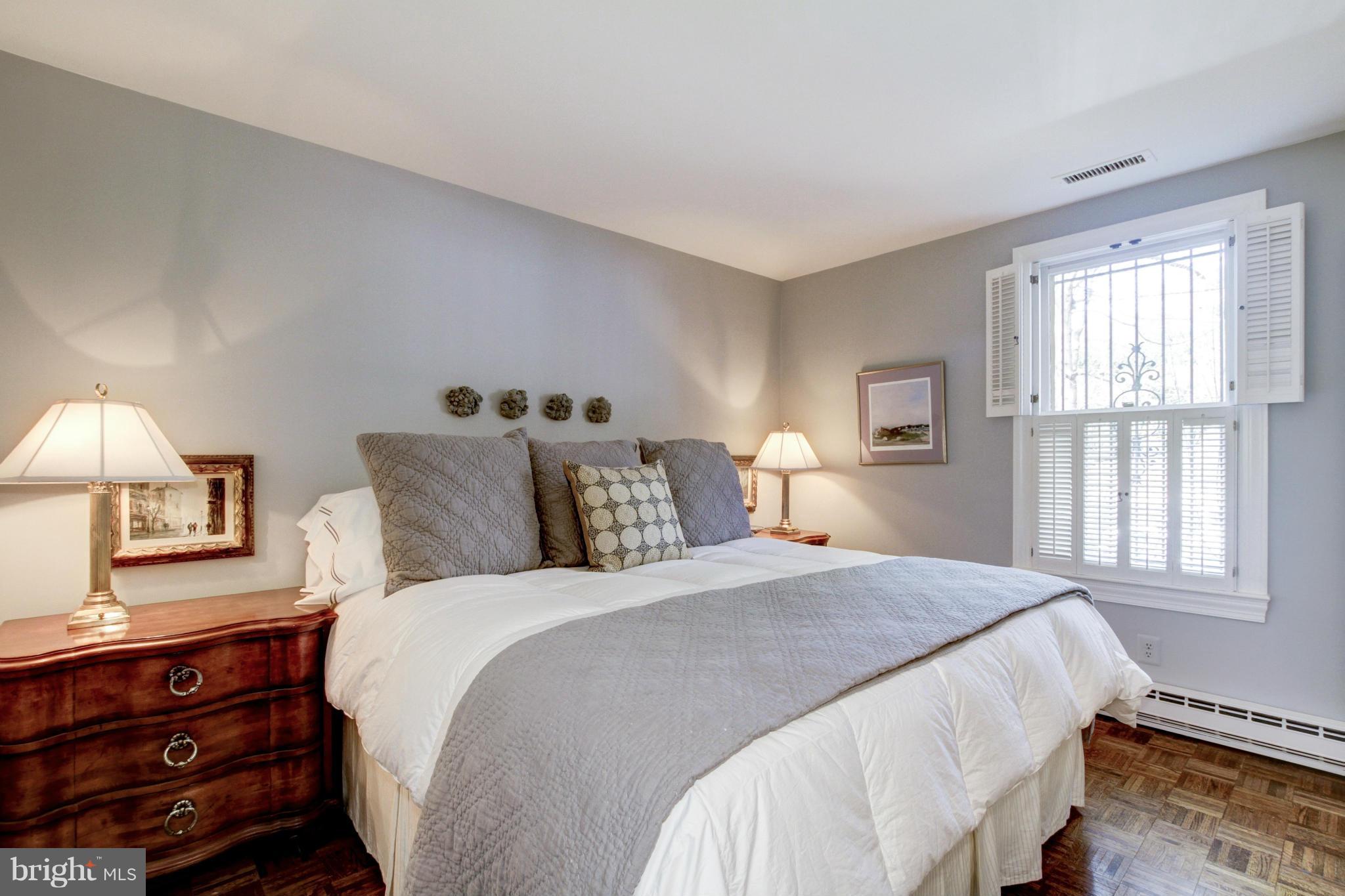 GEORGETOWN - Residential