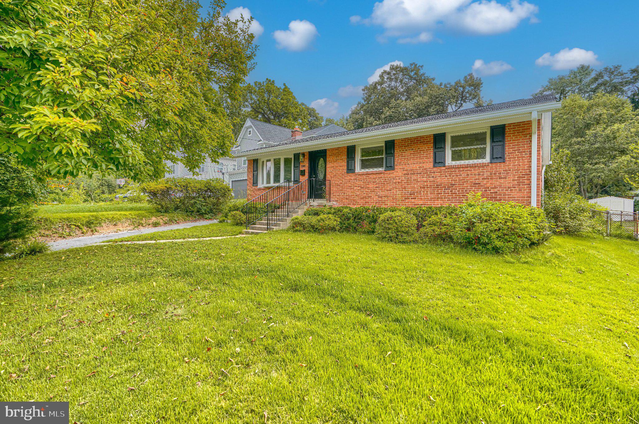 11305 MAPLEVIEW DRIVE